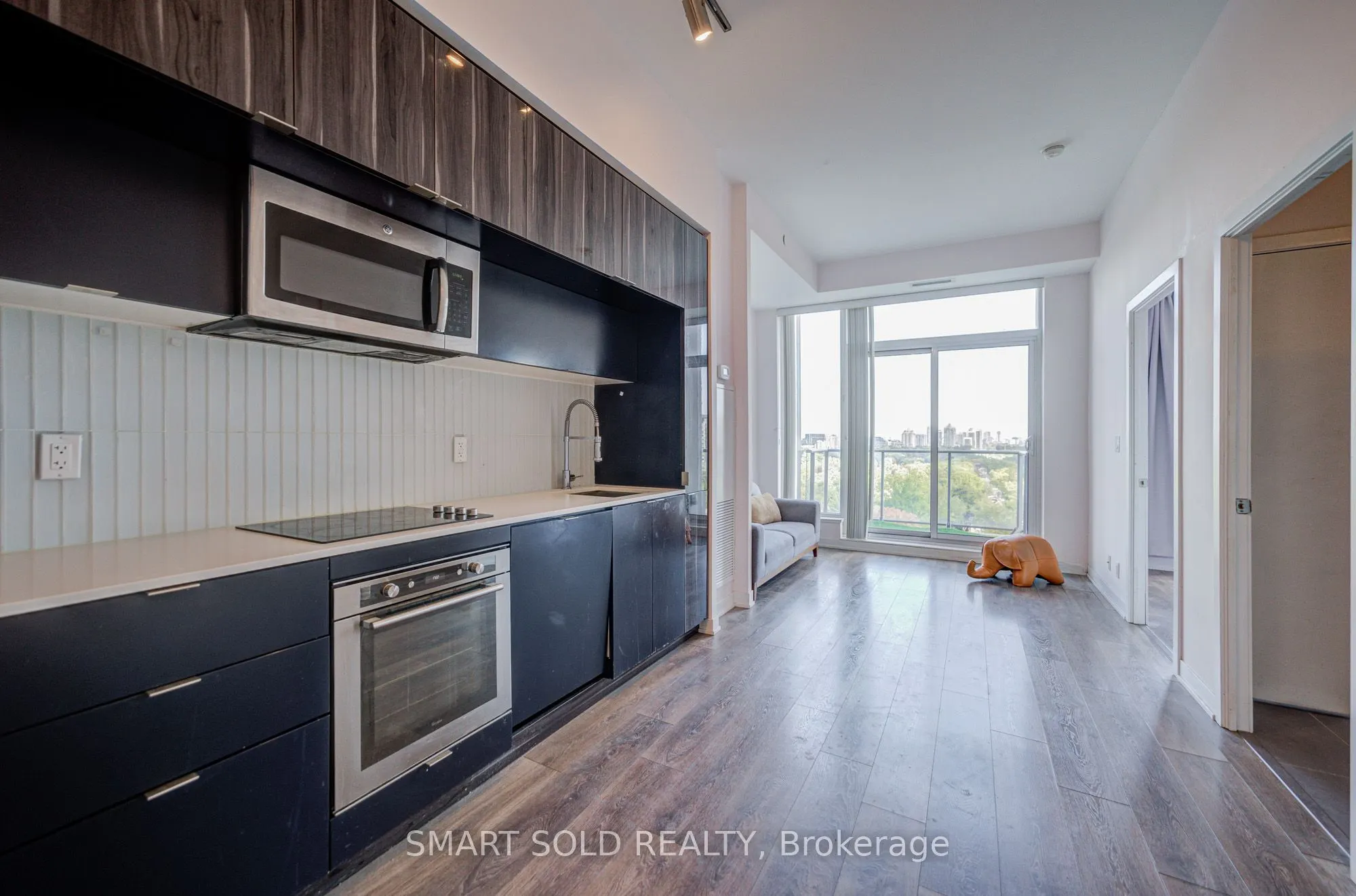 28 Avondale Avenue, #1203