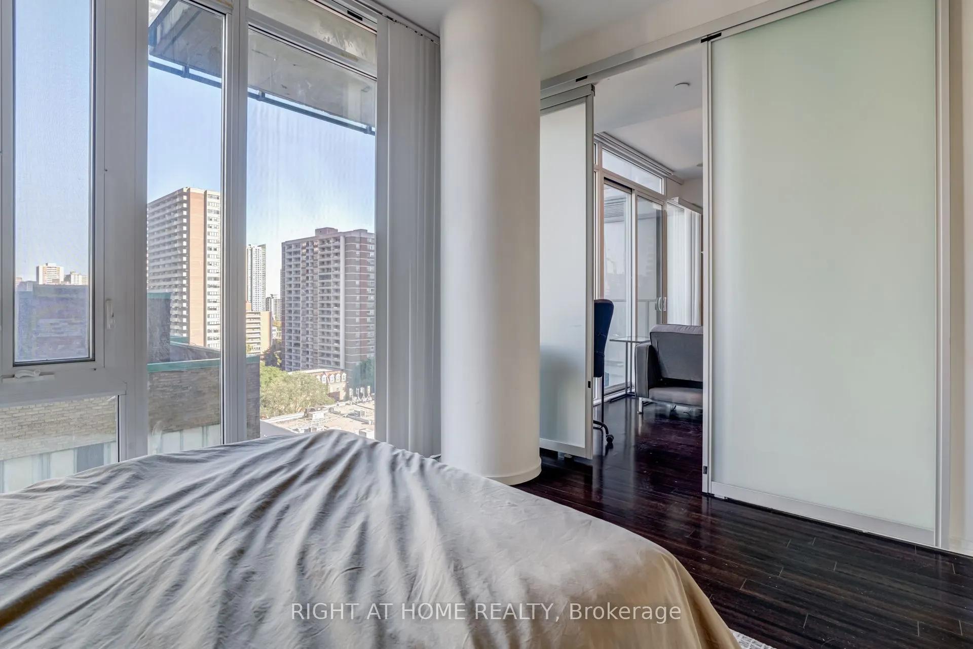 75 St Nicholas Street, #1109