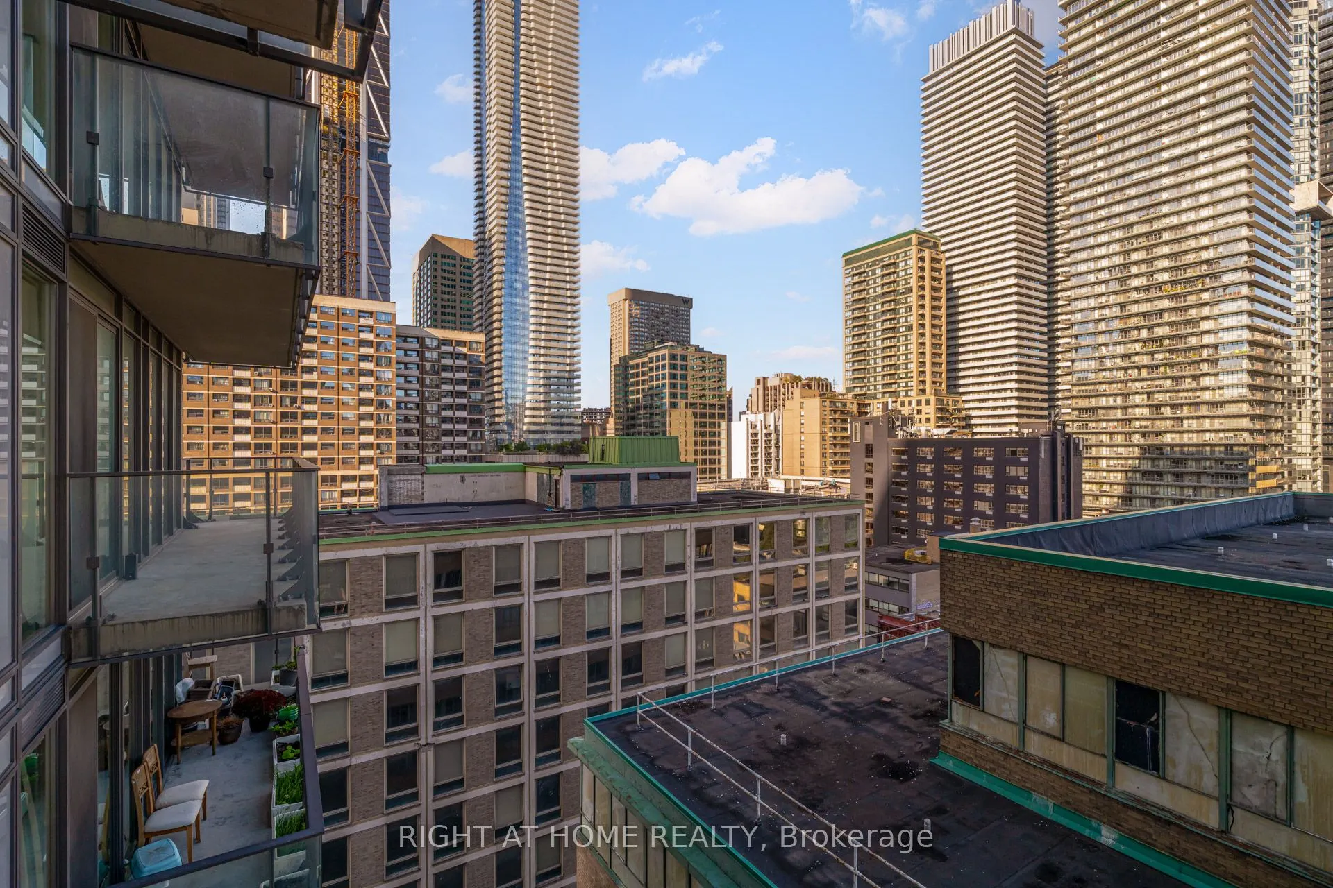 75 St Nicholas Street, #1109