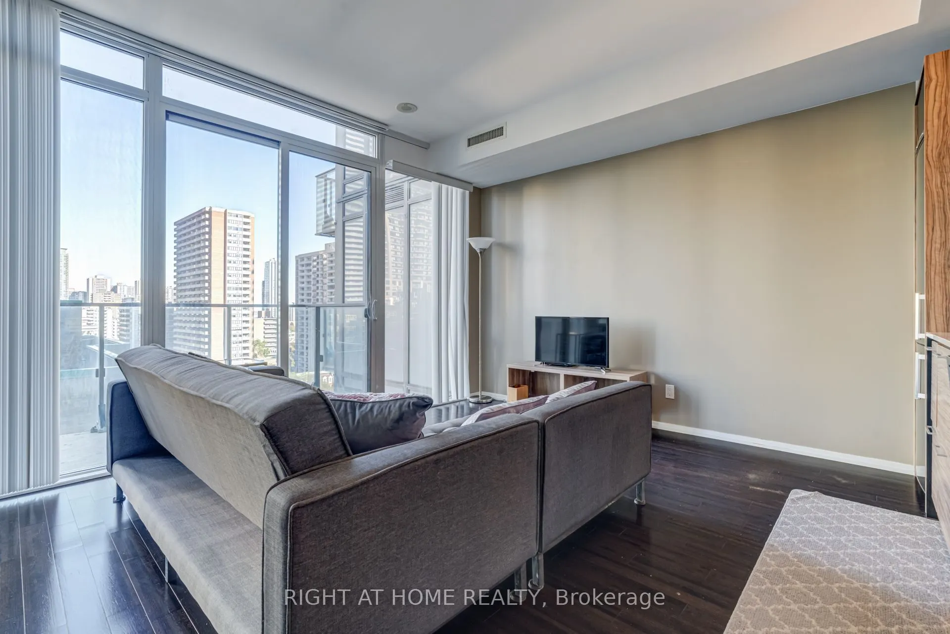 75 St Nicholas Street, #1109