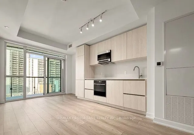 120 Broadway Avenue, #1214