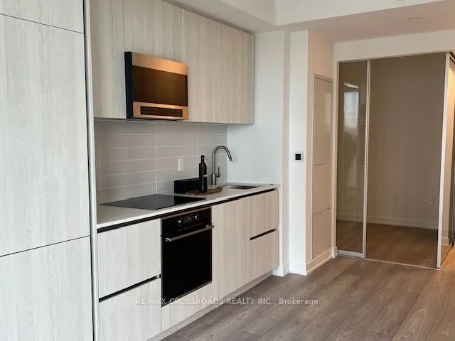 120 Broadway Avenue, #1214