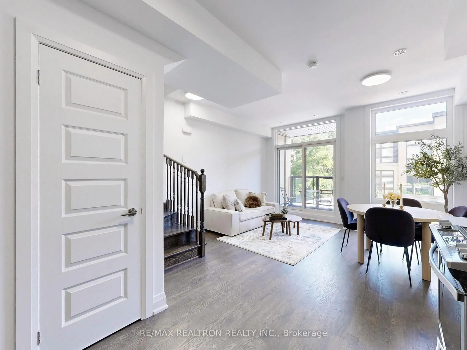 23 Eldora Avenue, #105