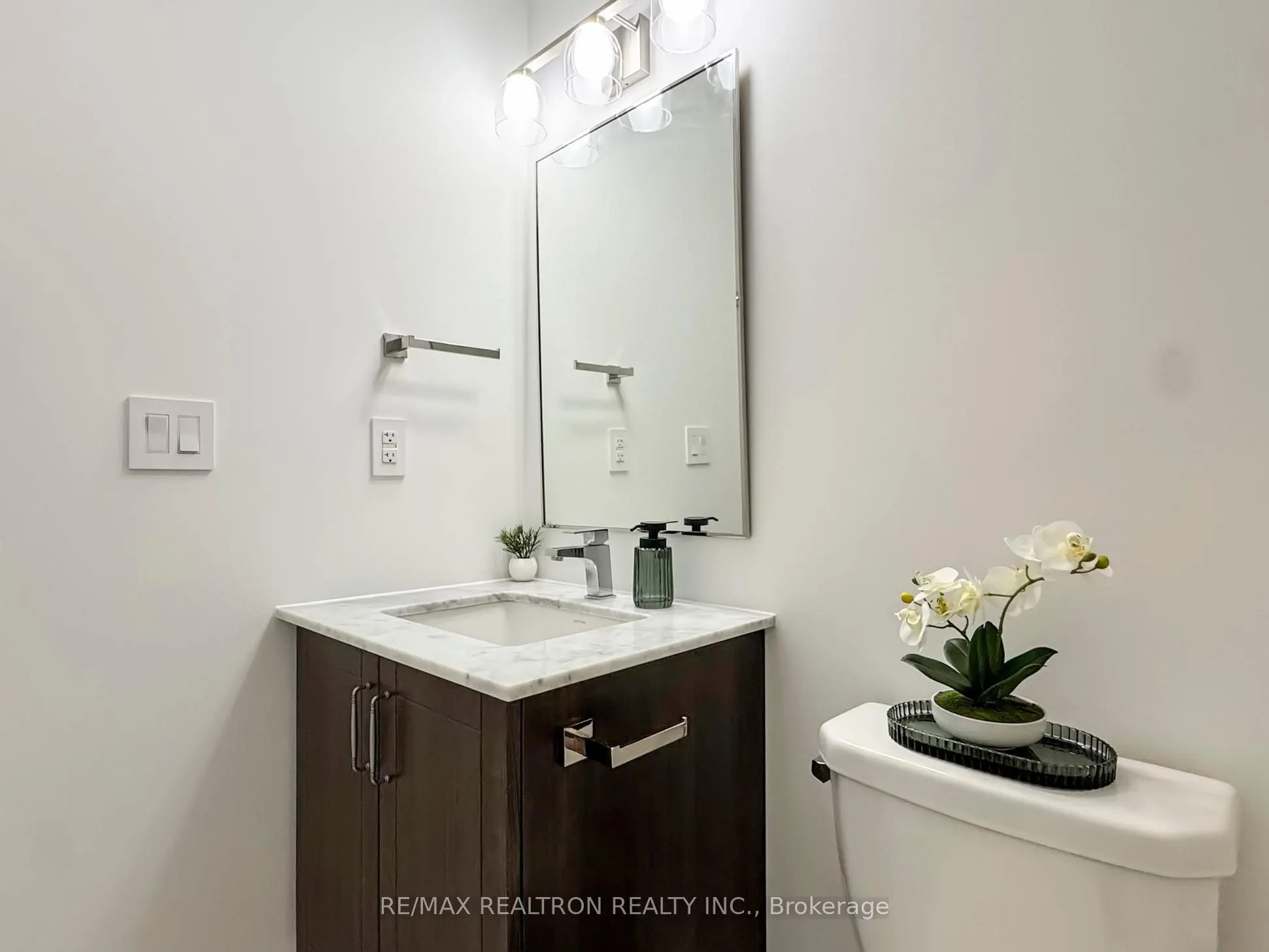 23 Eldora Avenue, #105