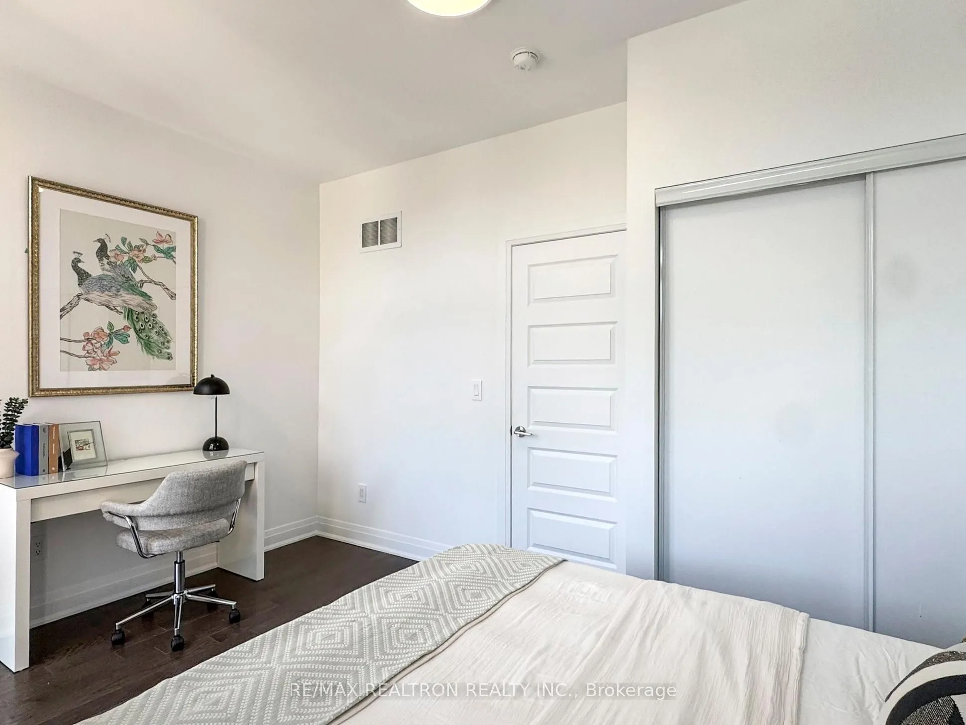 23 Eldora Avenue, #105