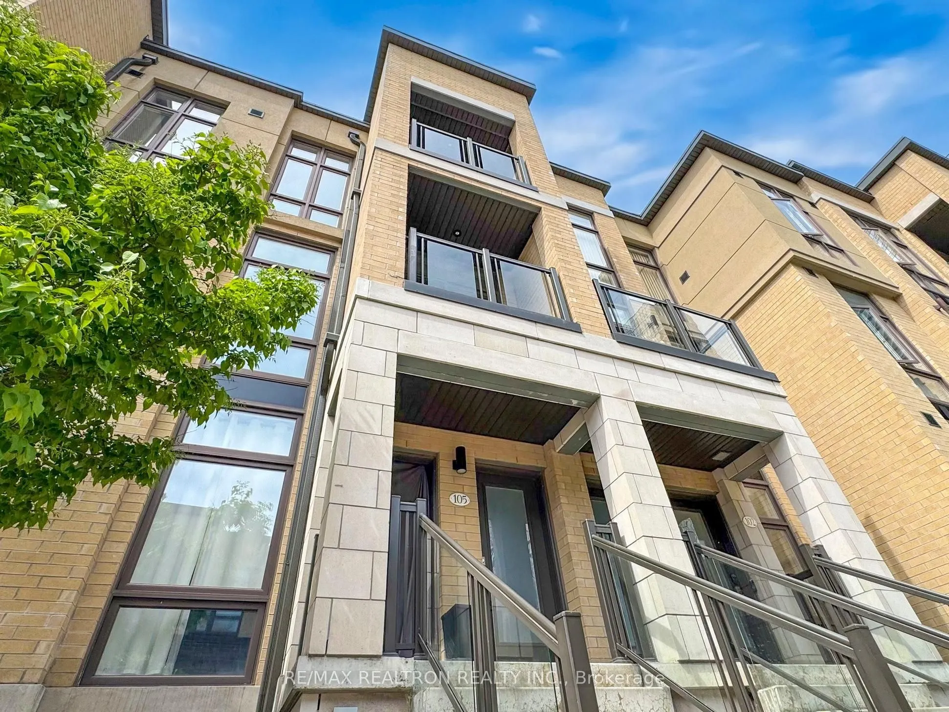 23 Eldora Avenue, #105