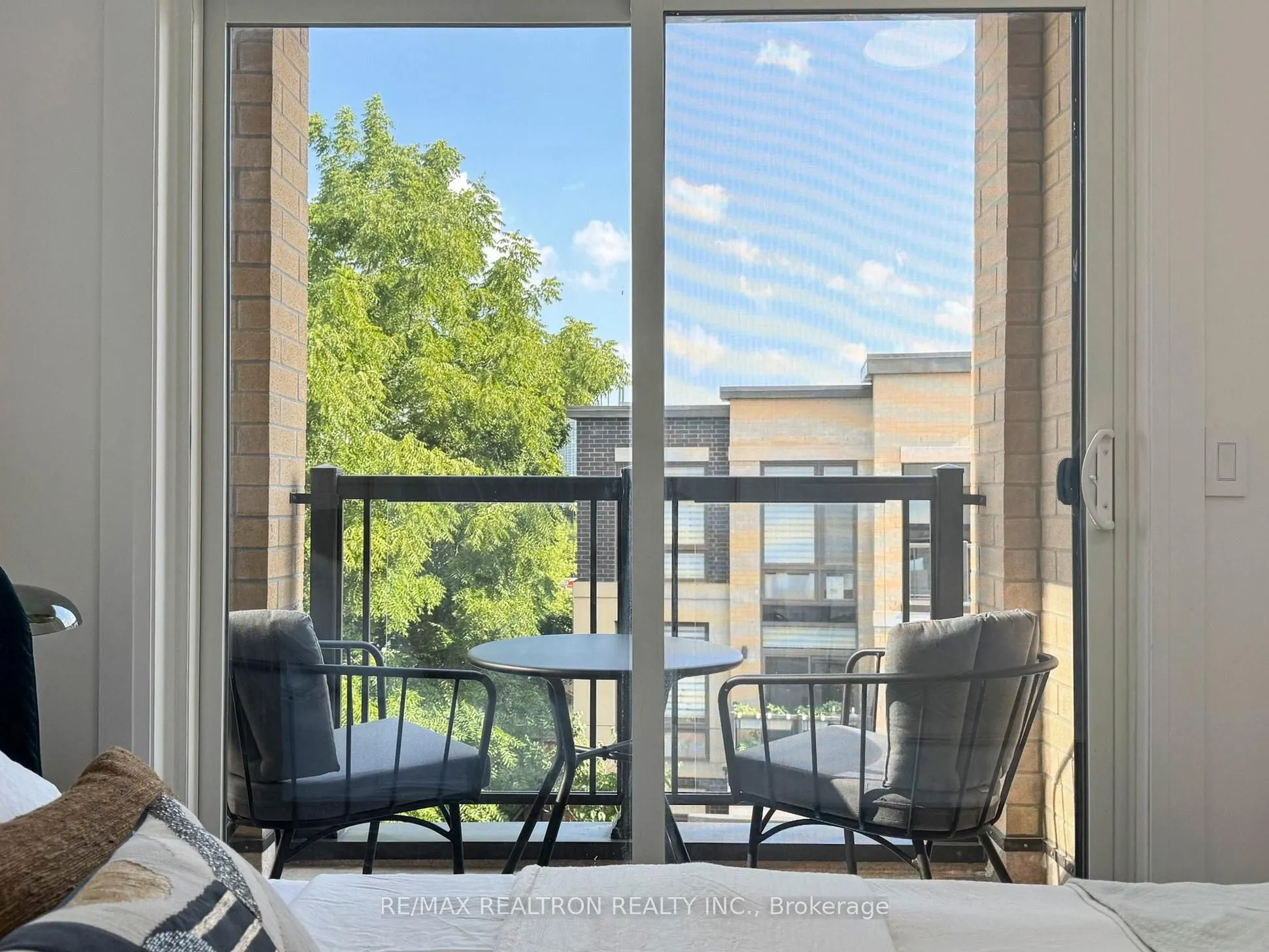 23 Eldora Avenue, #105