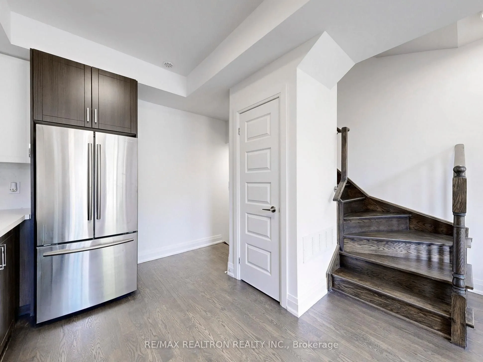 23 Eldora Avenue, #105