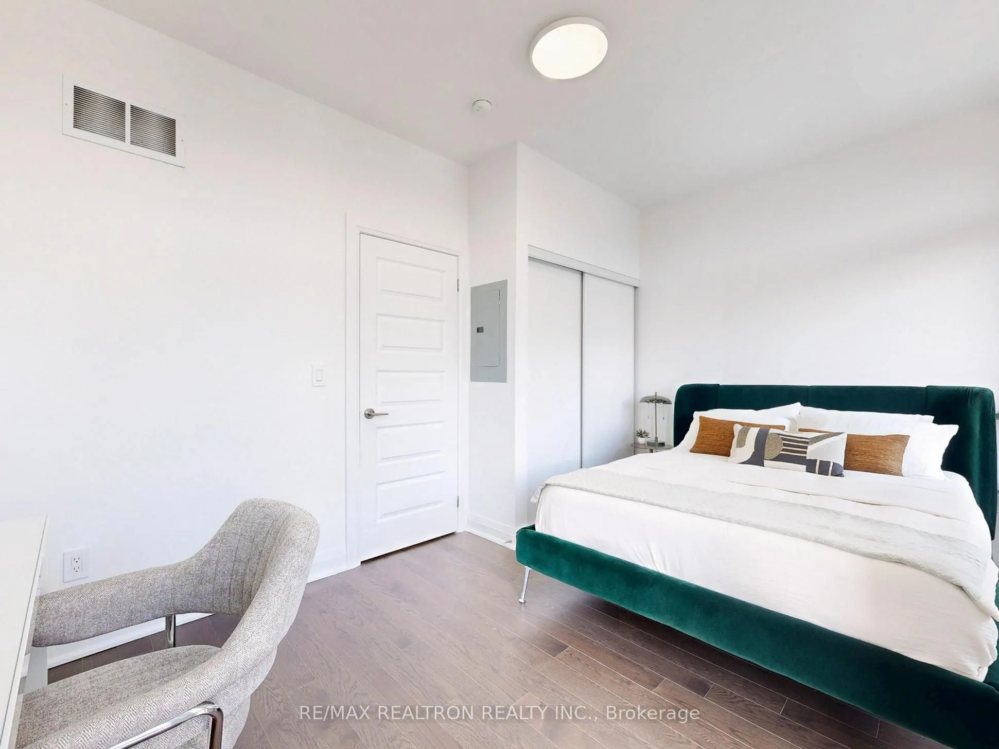 23 Eldora Avenue, #105