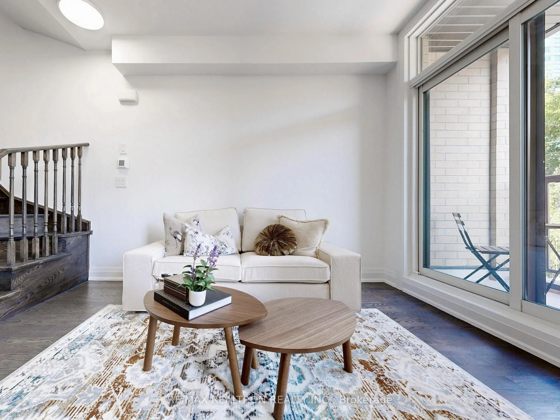 23 Eldora Avenue, #105