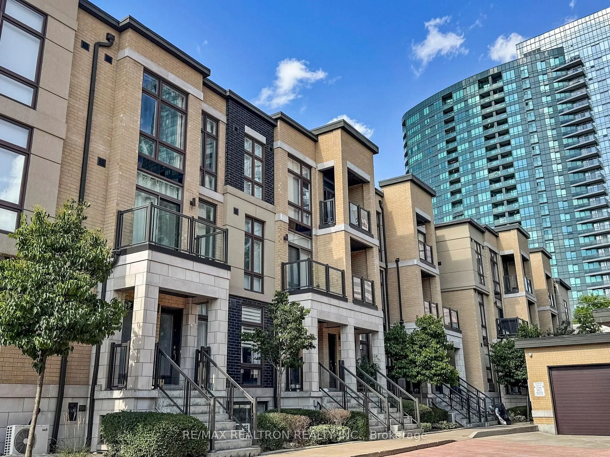 23 Eldora Avenue, #105