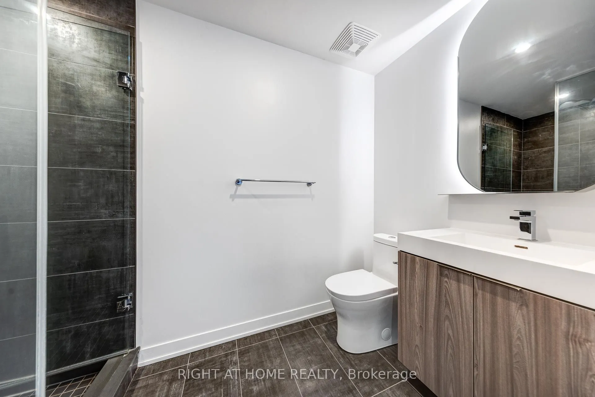 15 Holmes Avenue, #2503