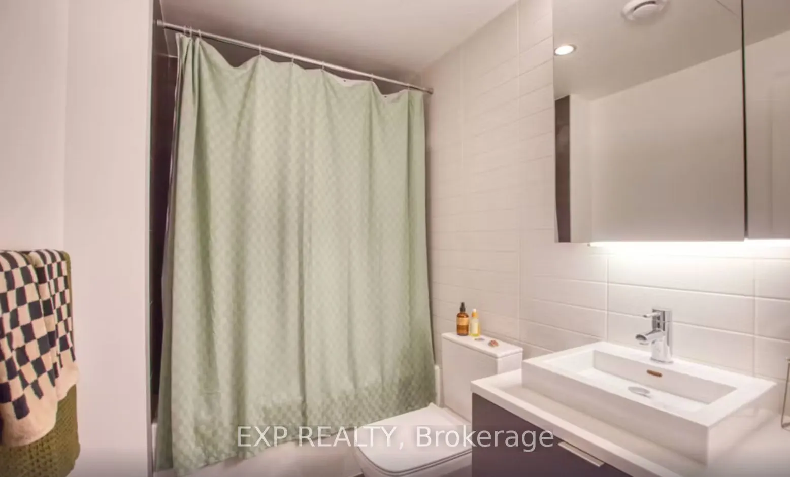 170 Bayview Avenue, #1805