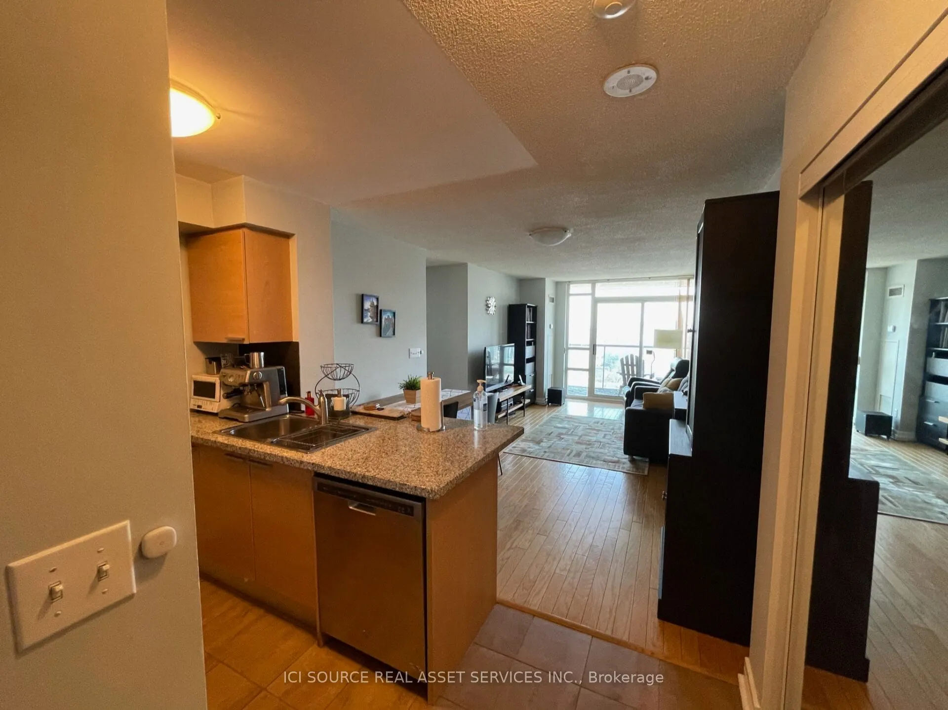 16 Harrison Garden Boulevard, #1610