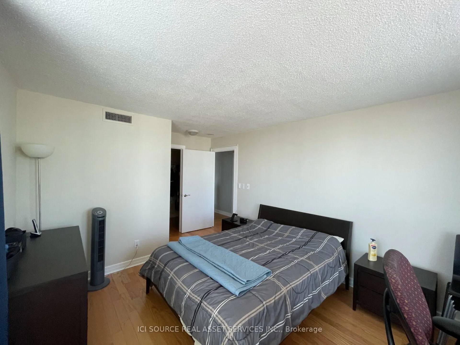 16 Harrison Garden Boulevard, #1610