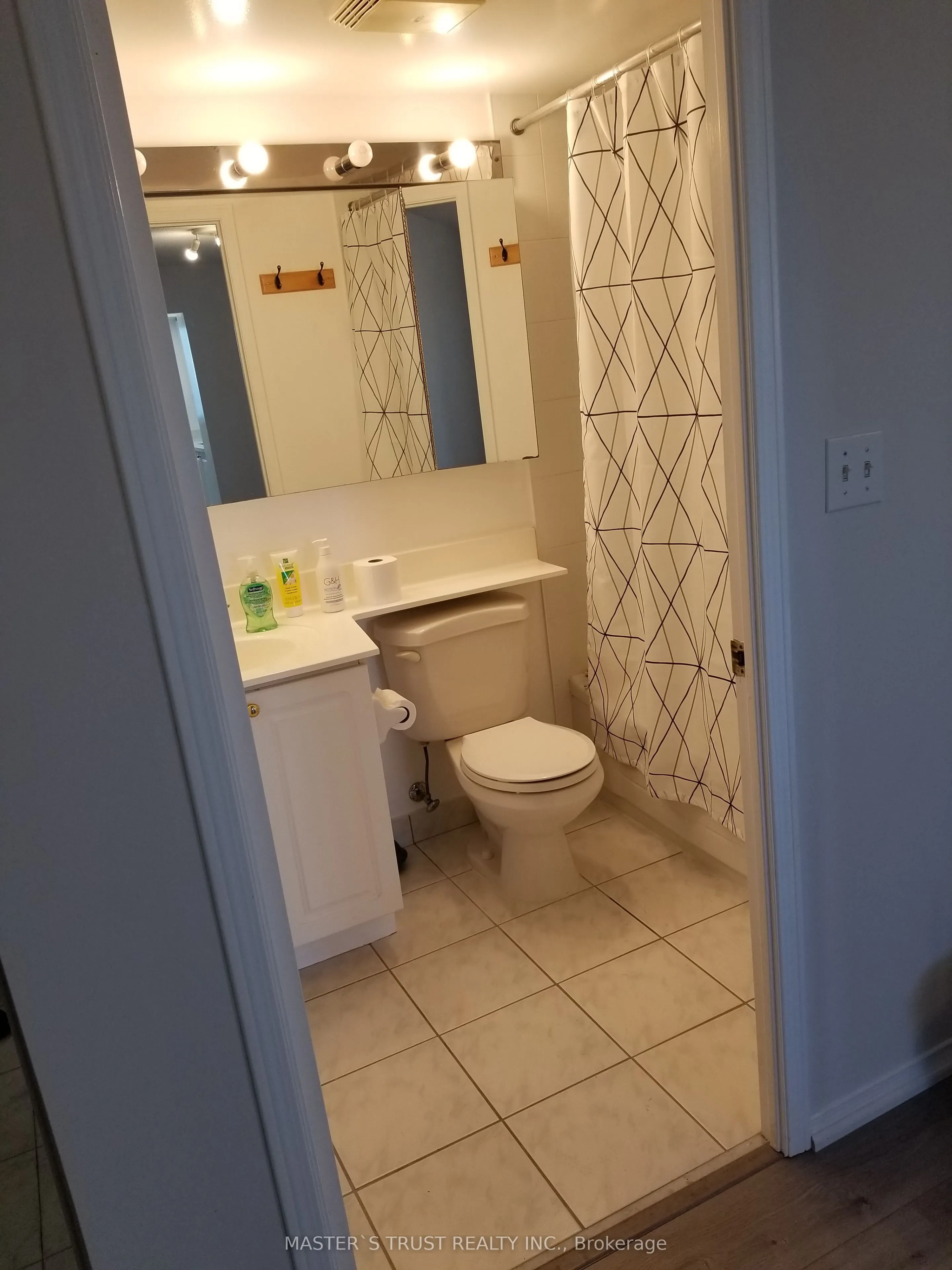 3 Pemberton Avenue, #1108