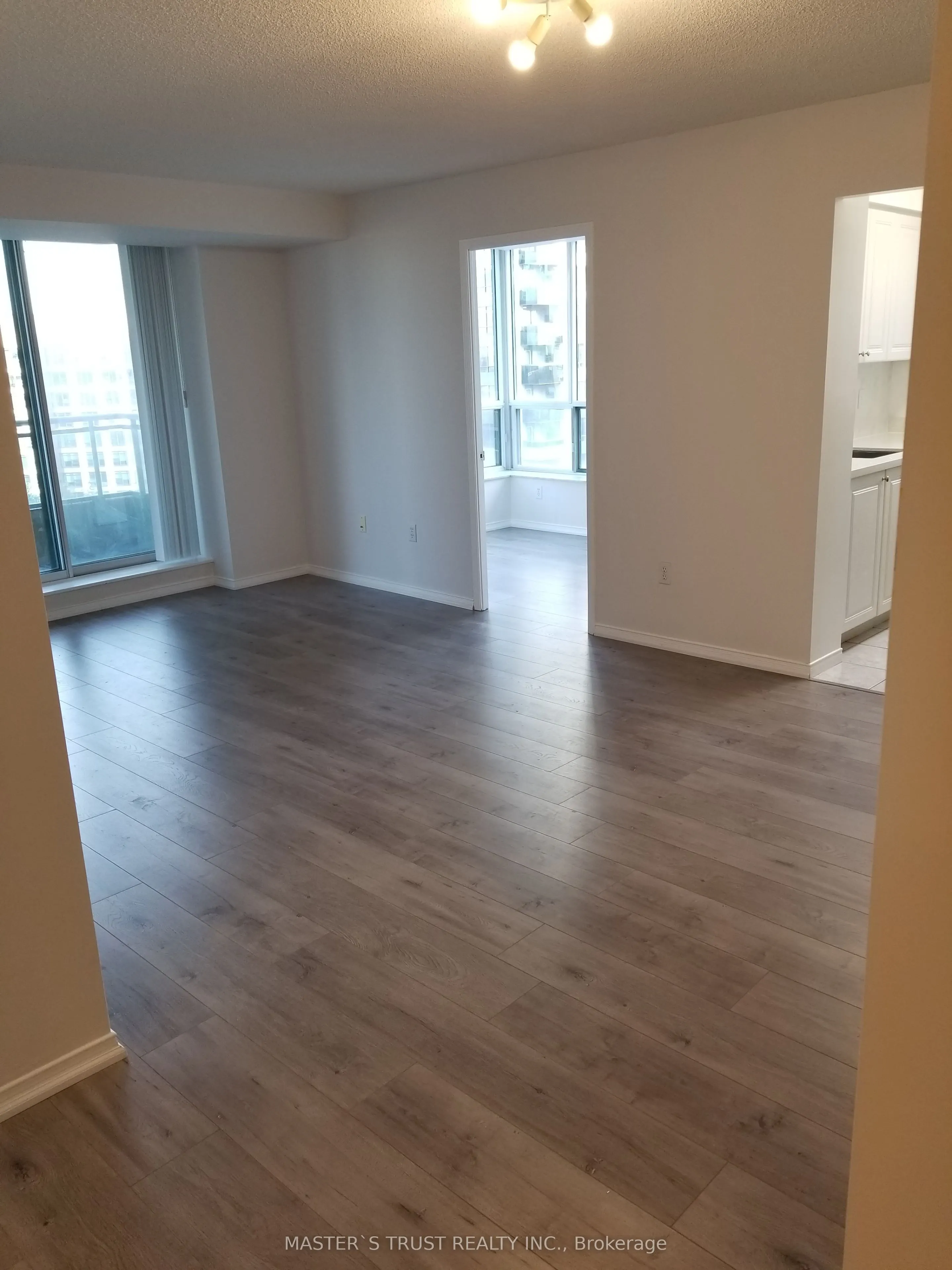 3 Pemberton Avenue, #1108