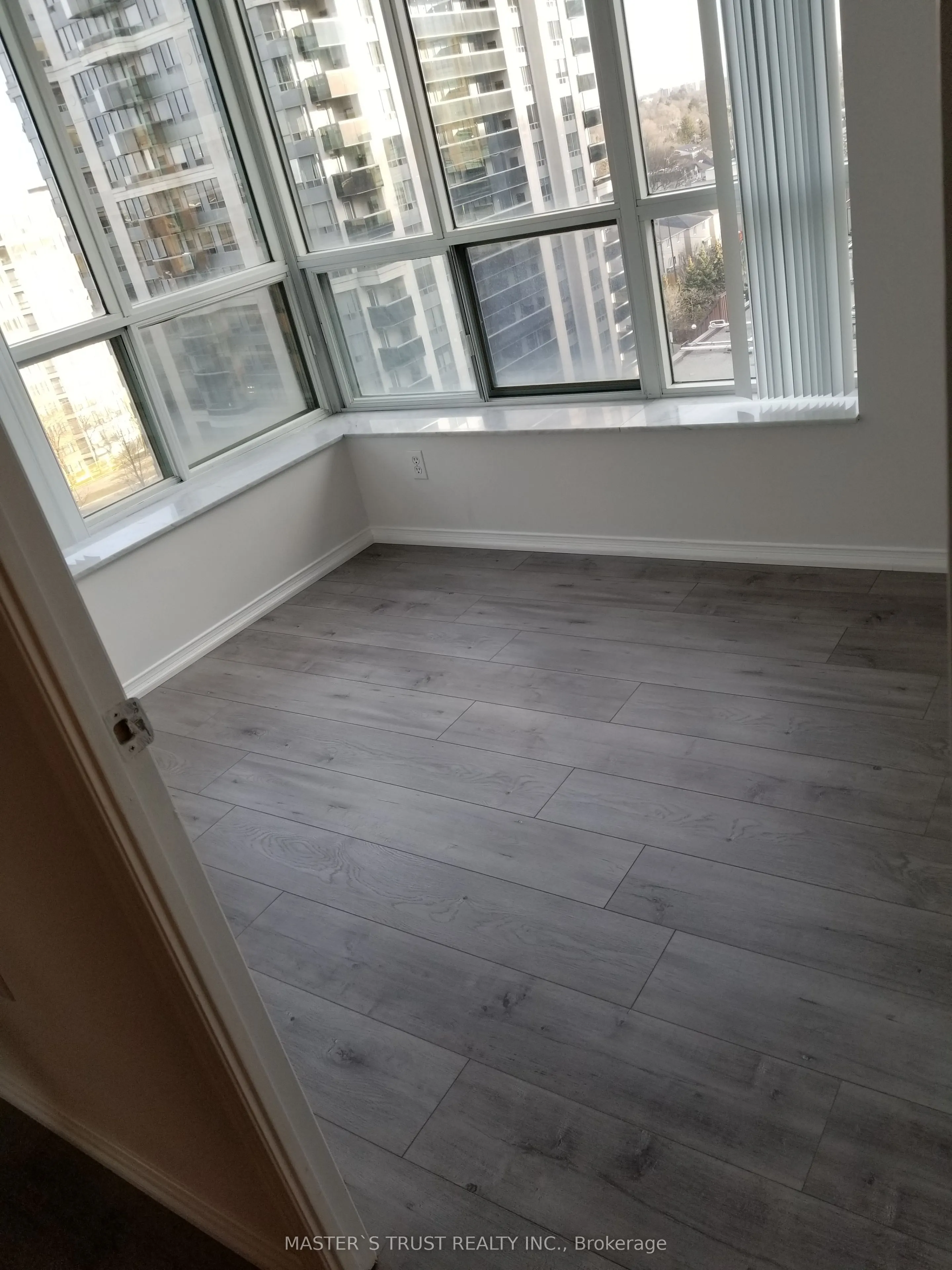 3 Pemberton Avenue, #1108