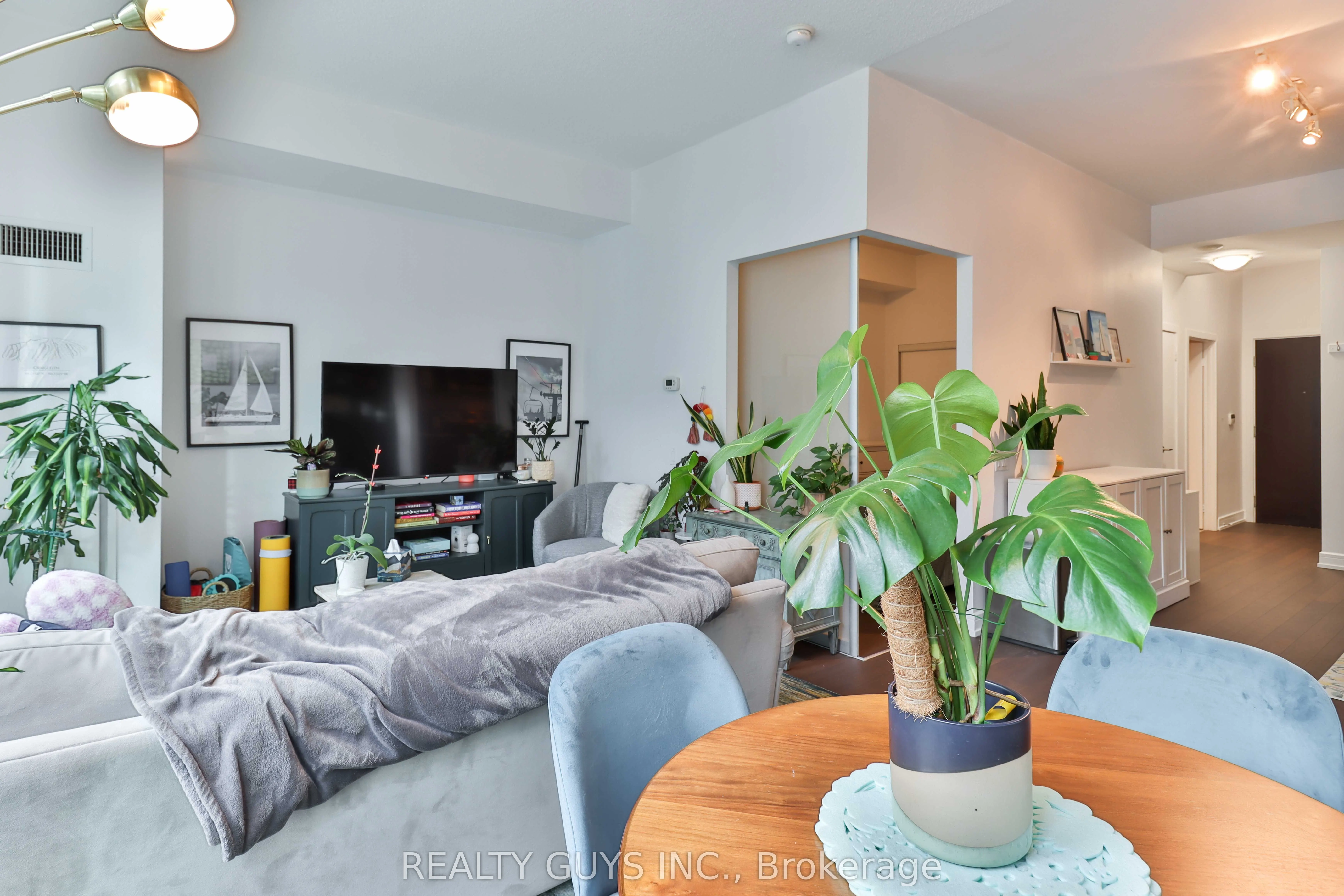 112 George Street, #631