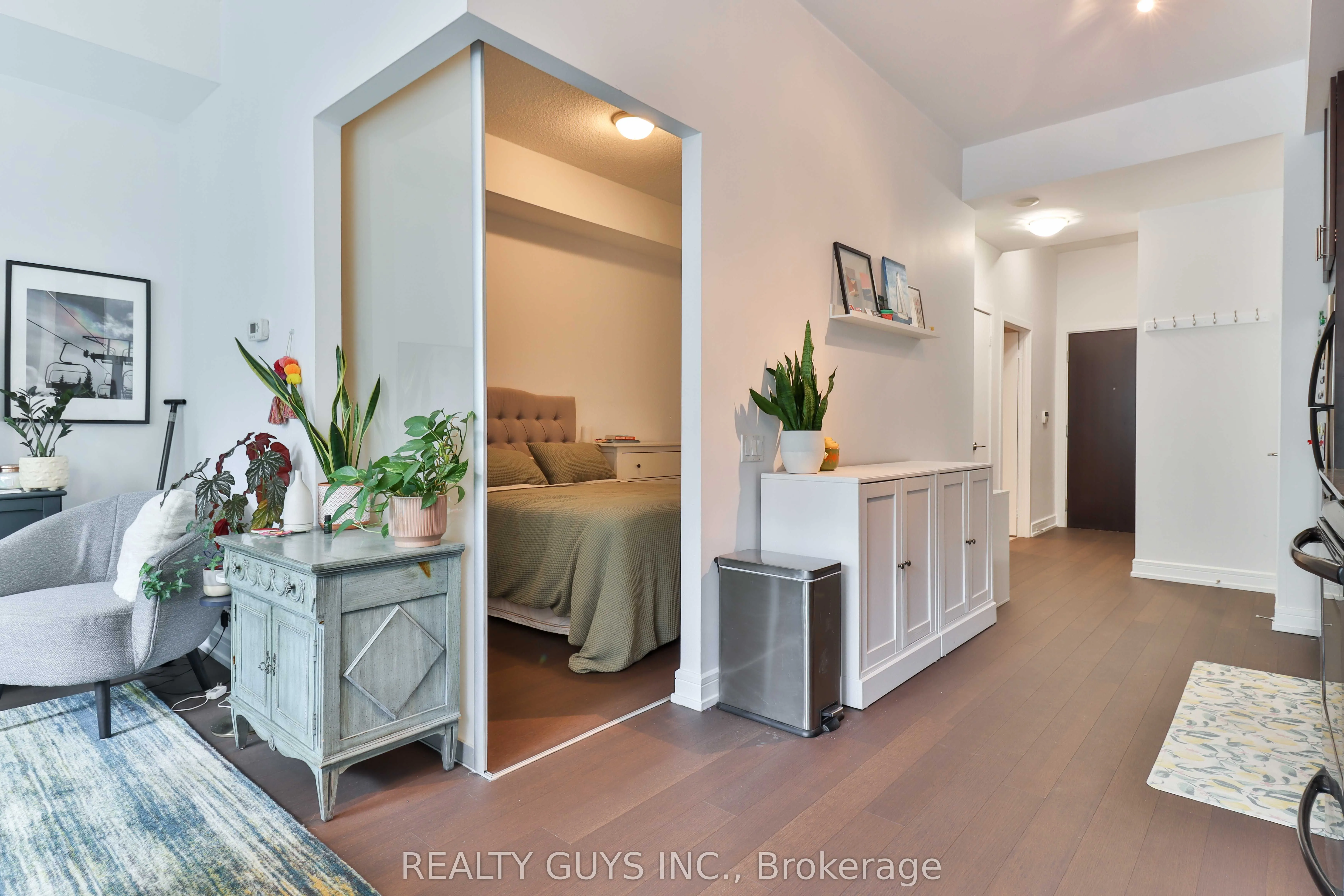 112 George Street, #631