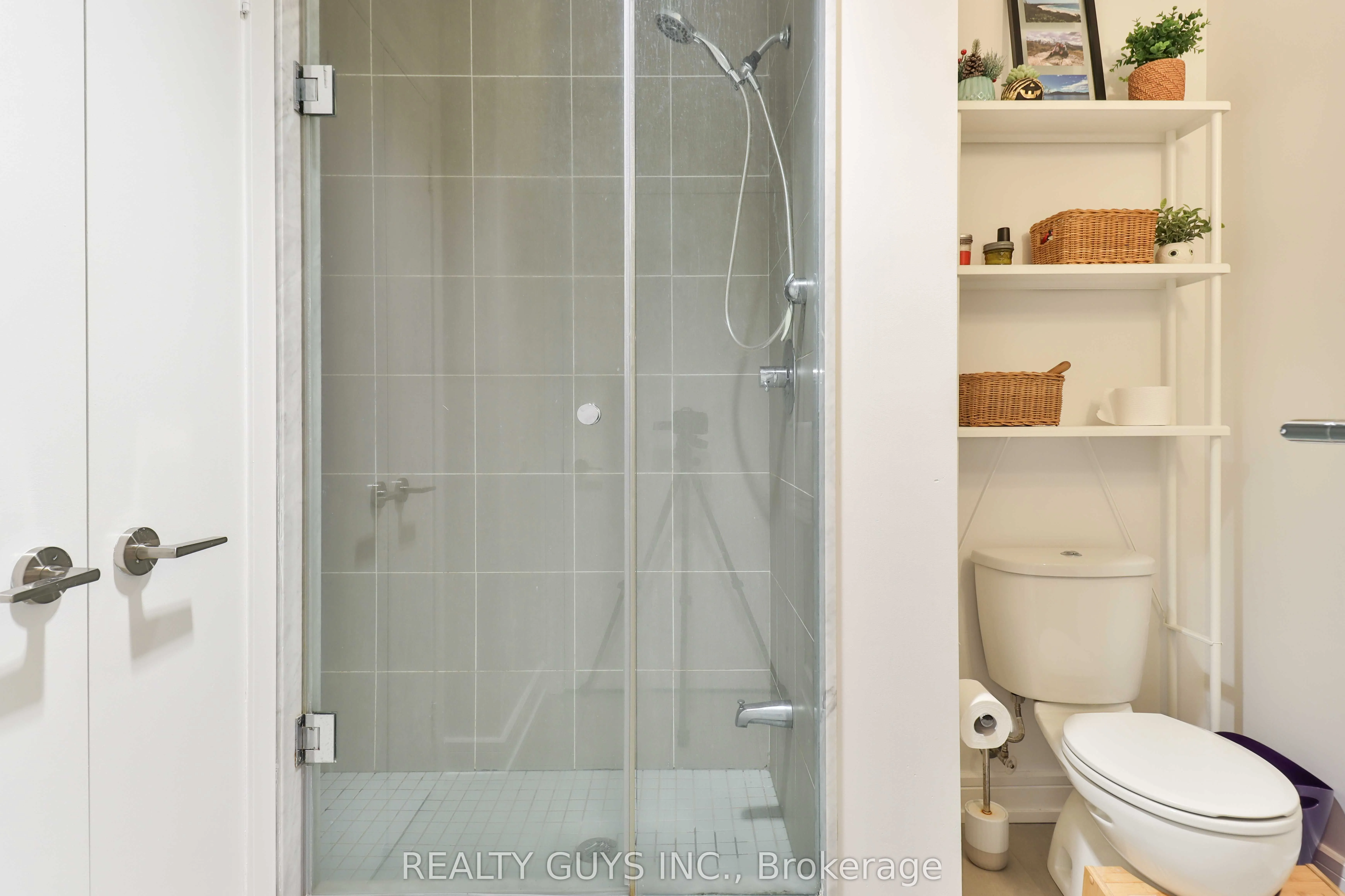 112 George Street, #631