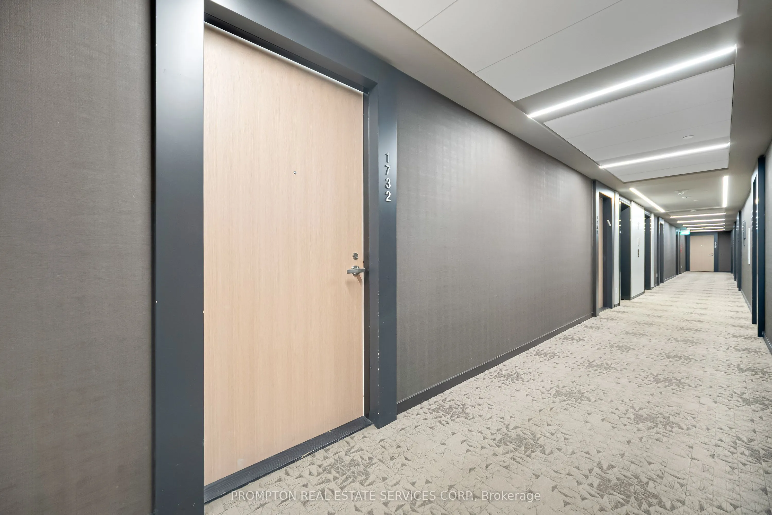 8 Hillsdale Avenue E, #1732