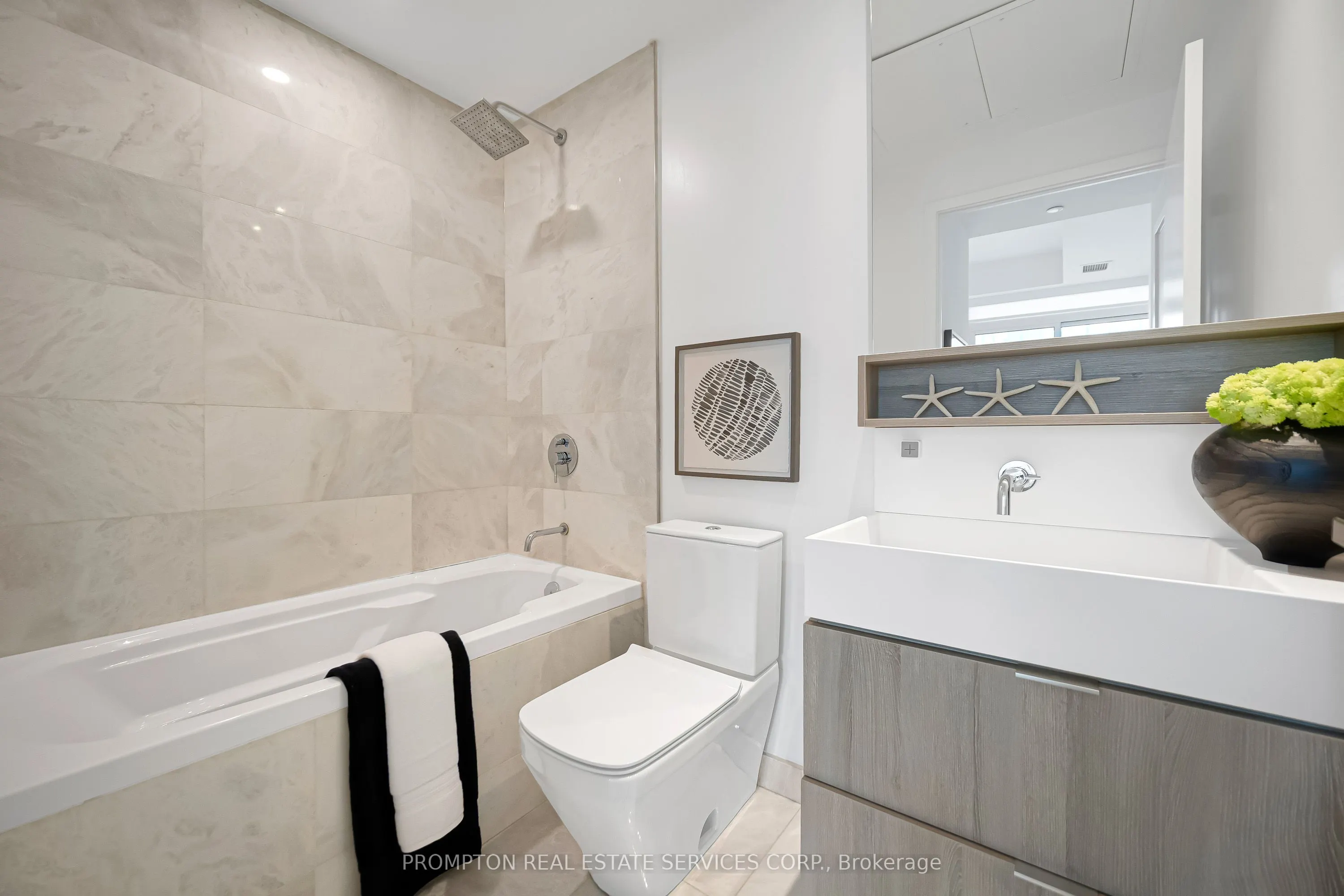 8 Hillsdale Avenue E, #1732