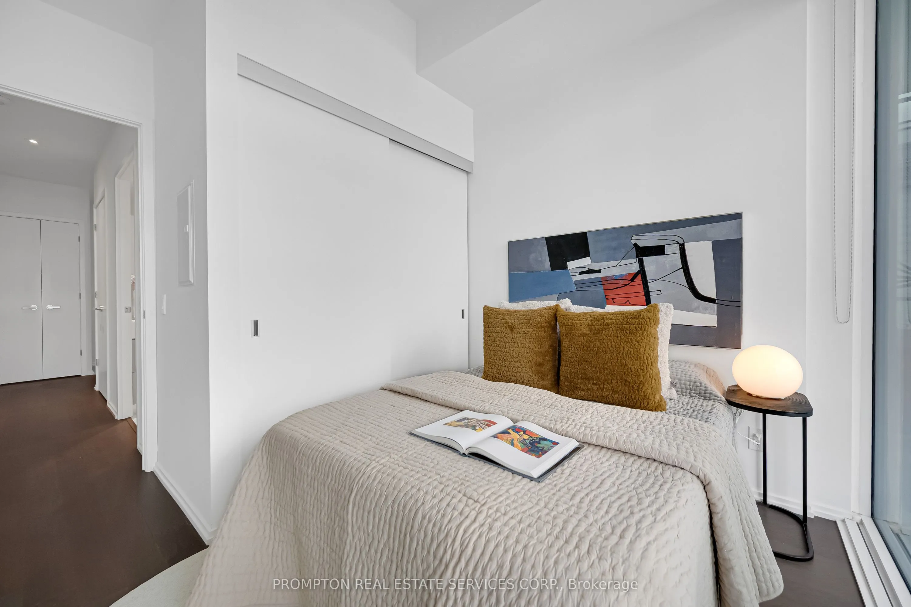 8 Hillsdale Avenue E, #1732