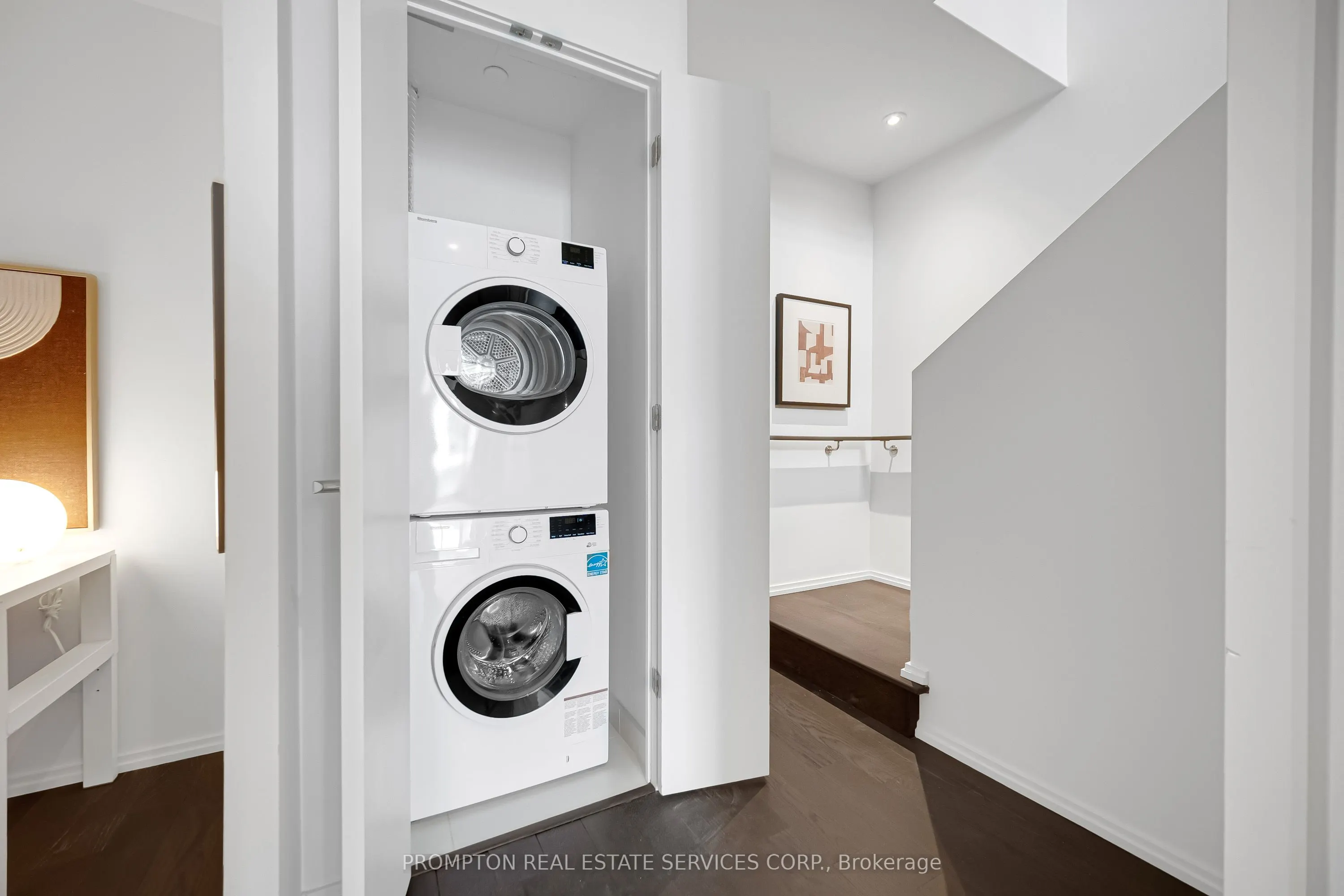 8 Hillsdale Avenue E, #1732