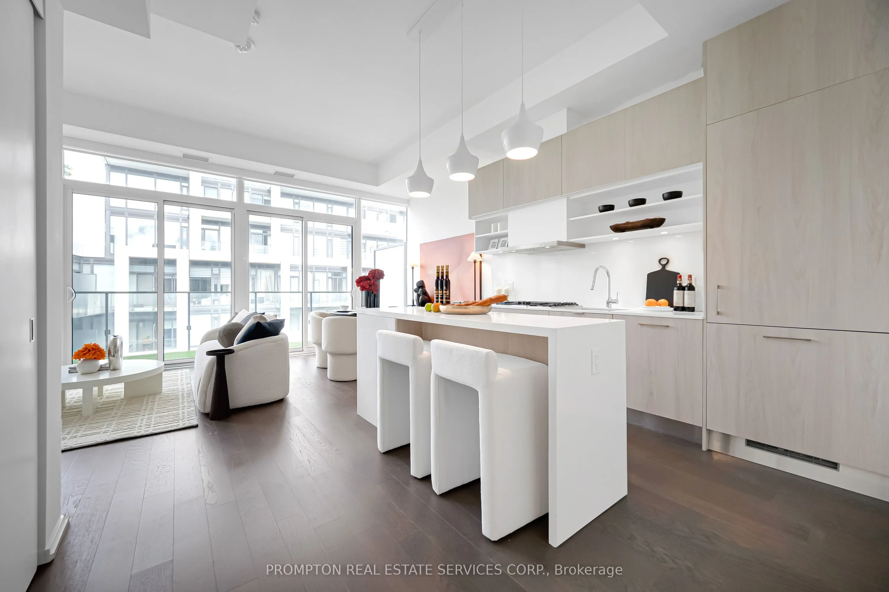 8 Hillsdale Avenue E, #1732