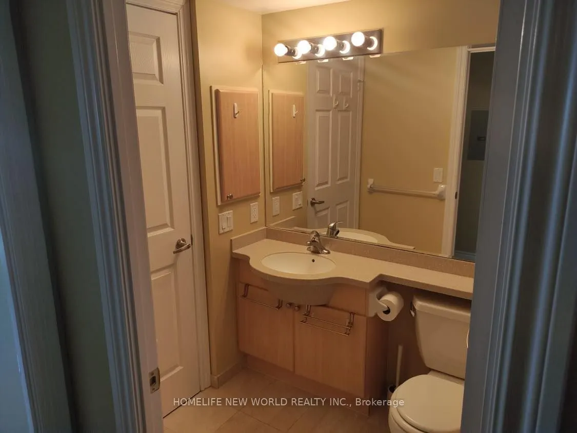 763 bay Street, #3213