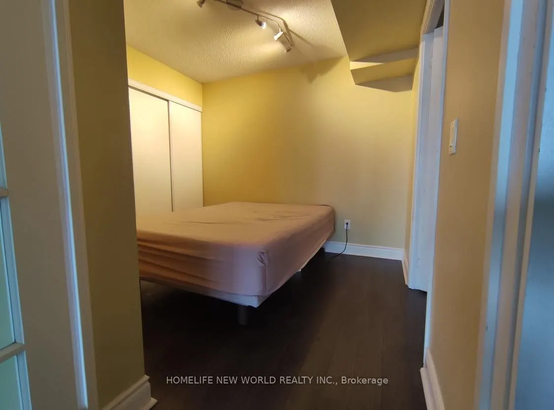 763 bay Street, #3213