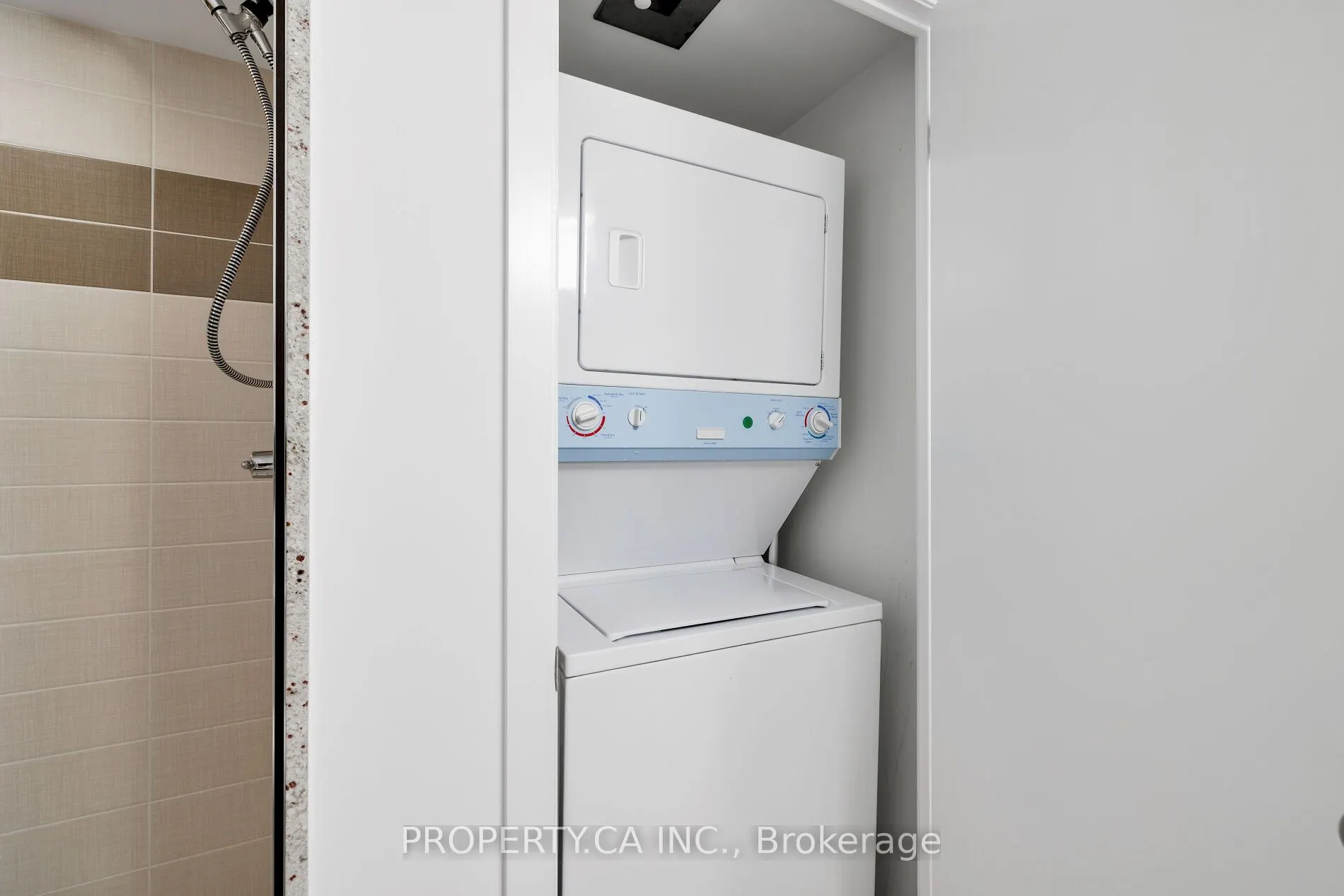 33 Bay Street, #1604