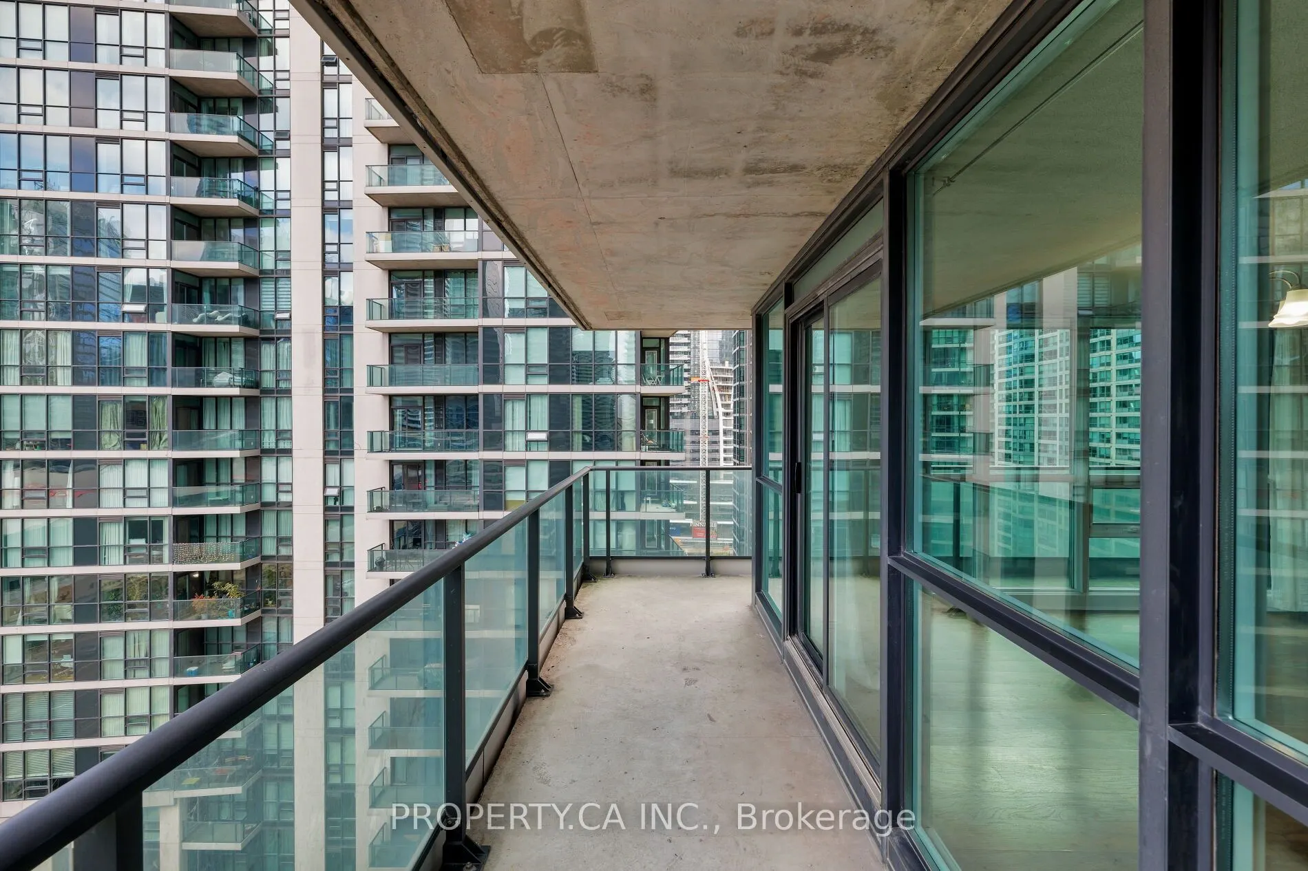 33 Bay Street, #1604
