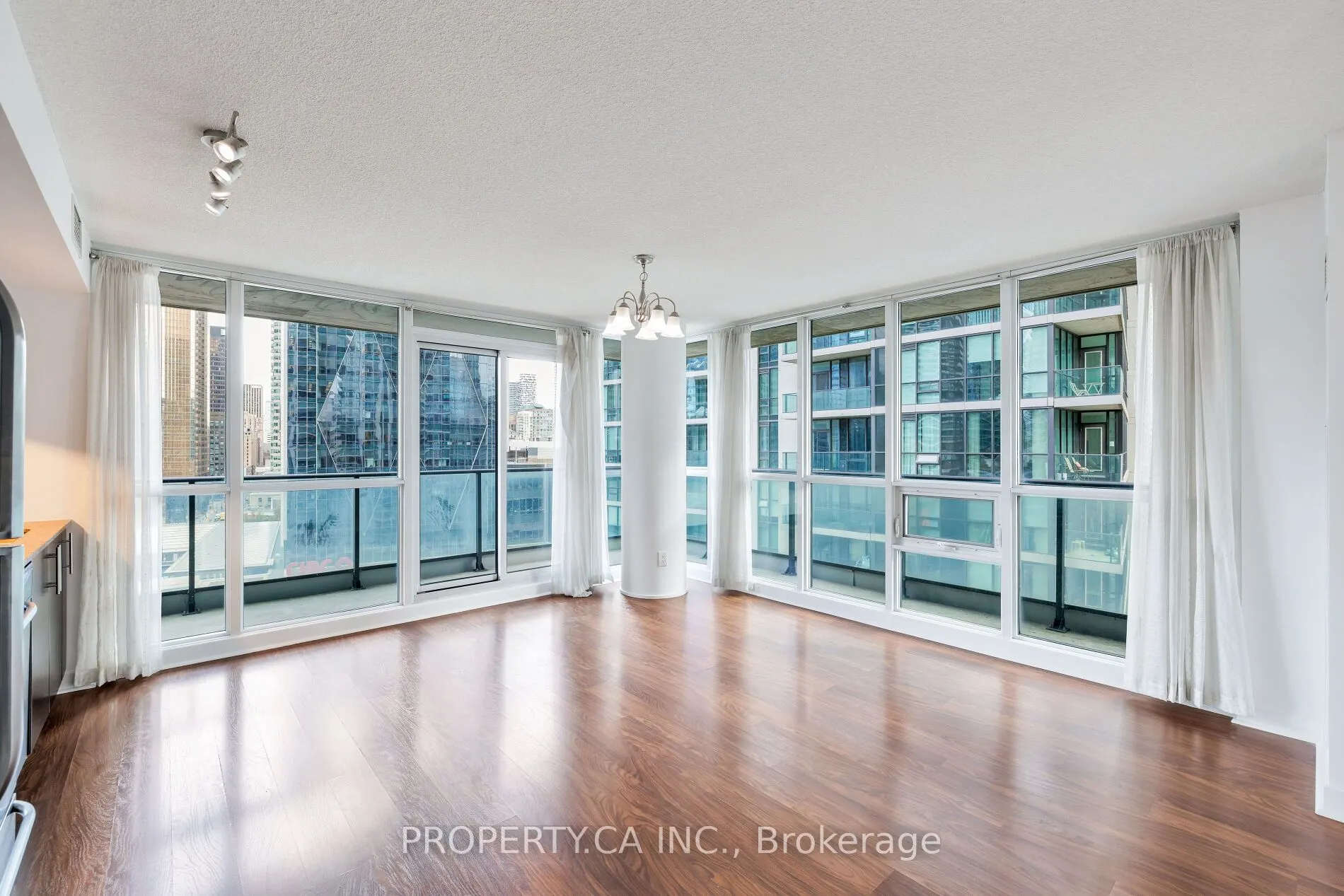 33 Bay Street, #1604