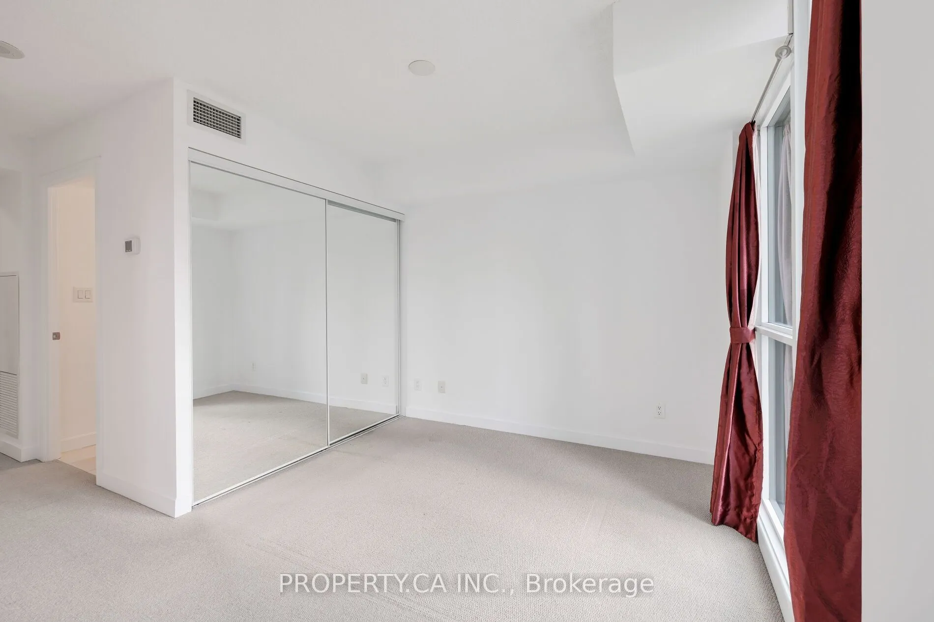 33 Bay Street, #1604