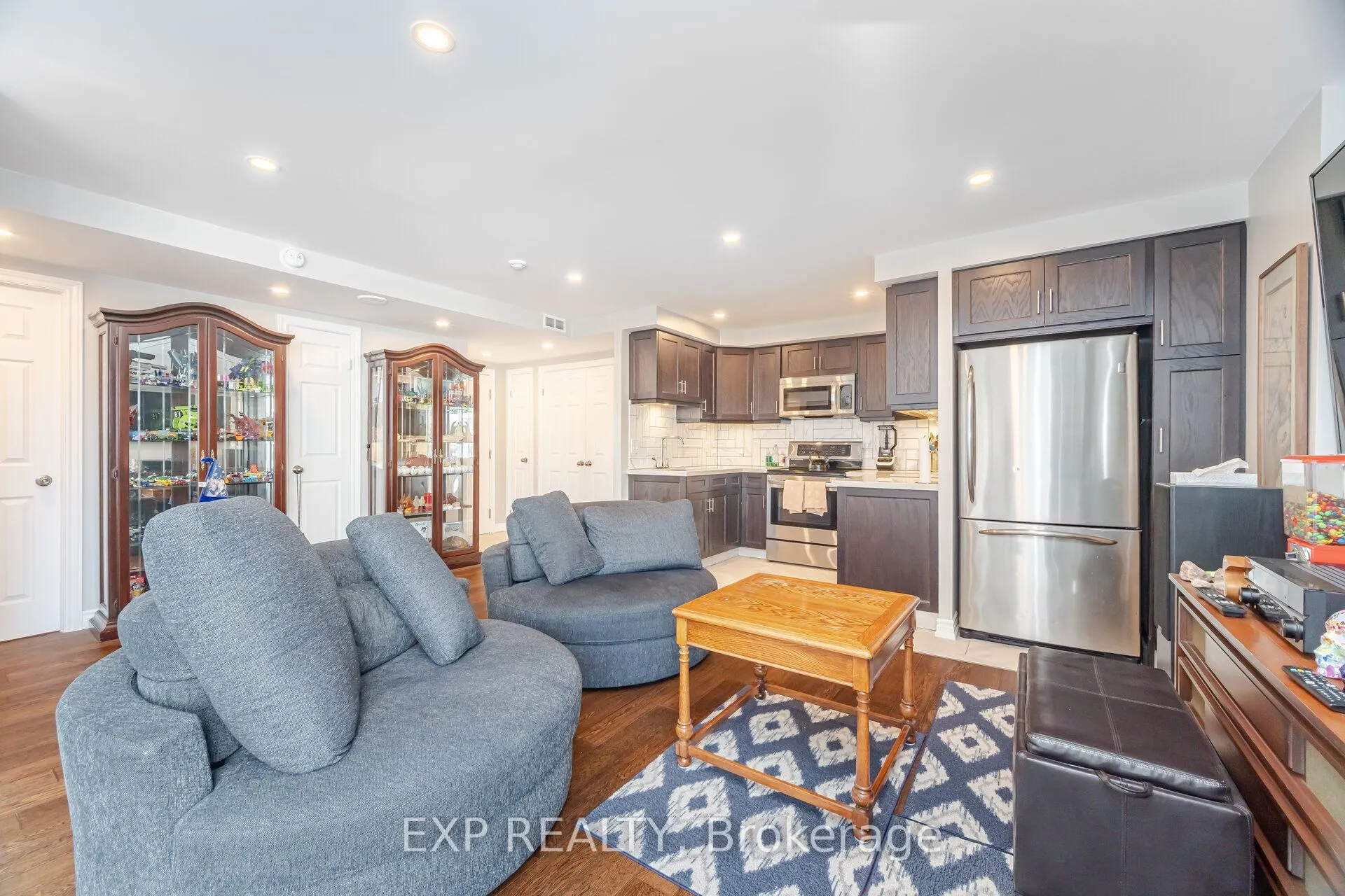 55 Centre Avenue, #2007