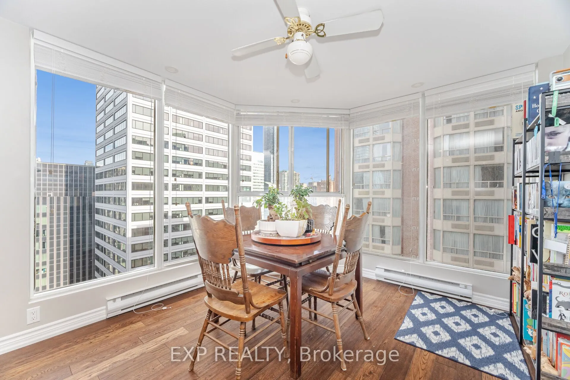 55 Centre Avenue, #2007