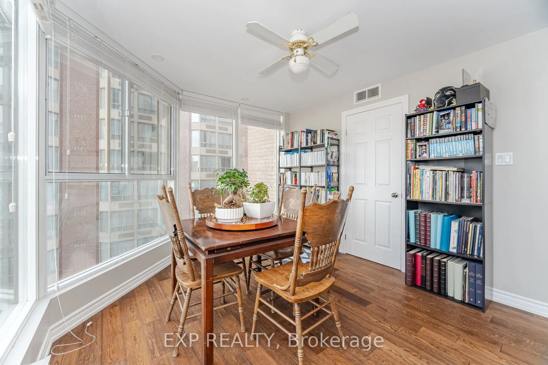 55 Centre Avenue, #2007