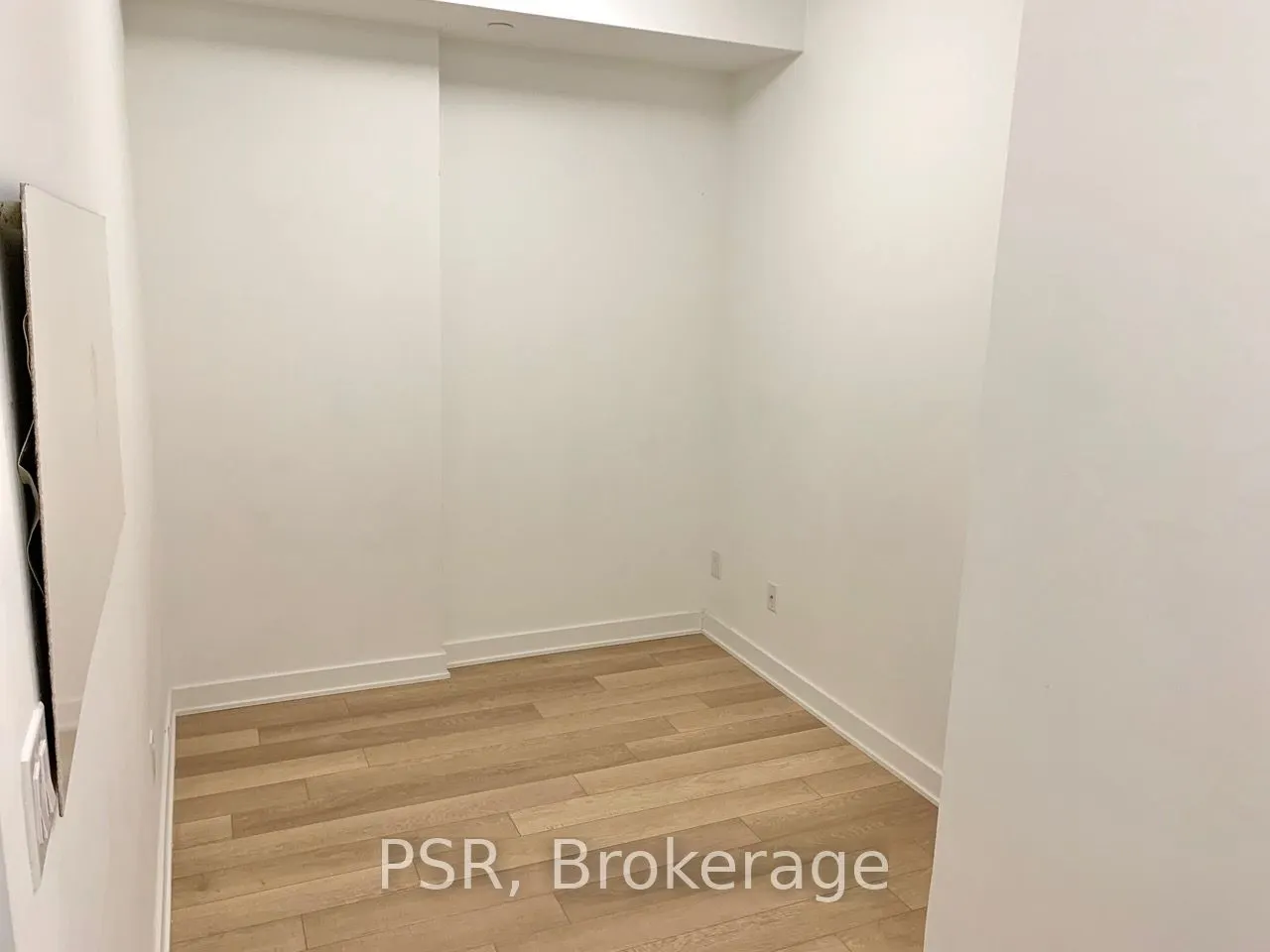 210 Simcoe Street, #1708