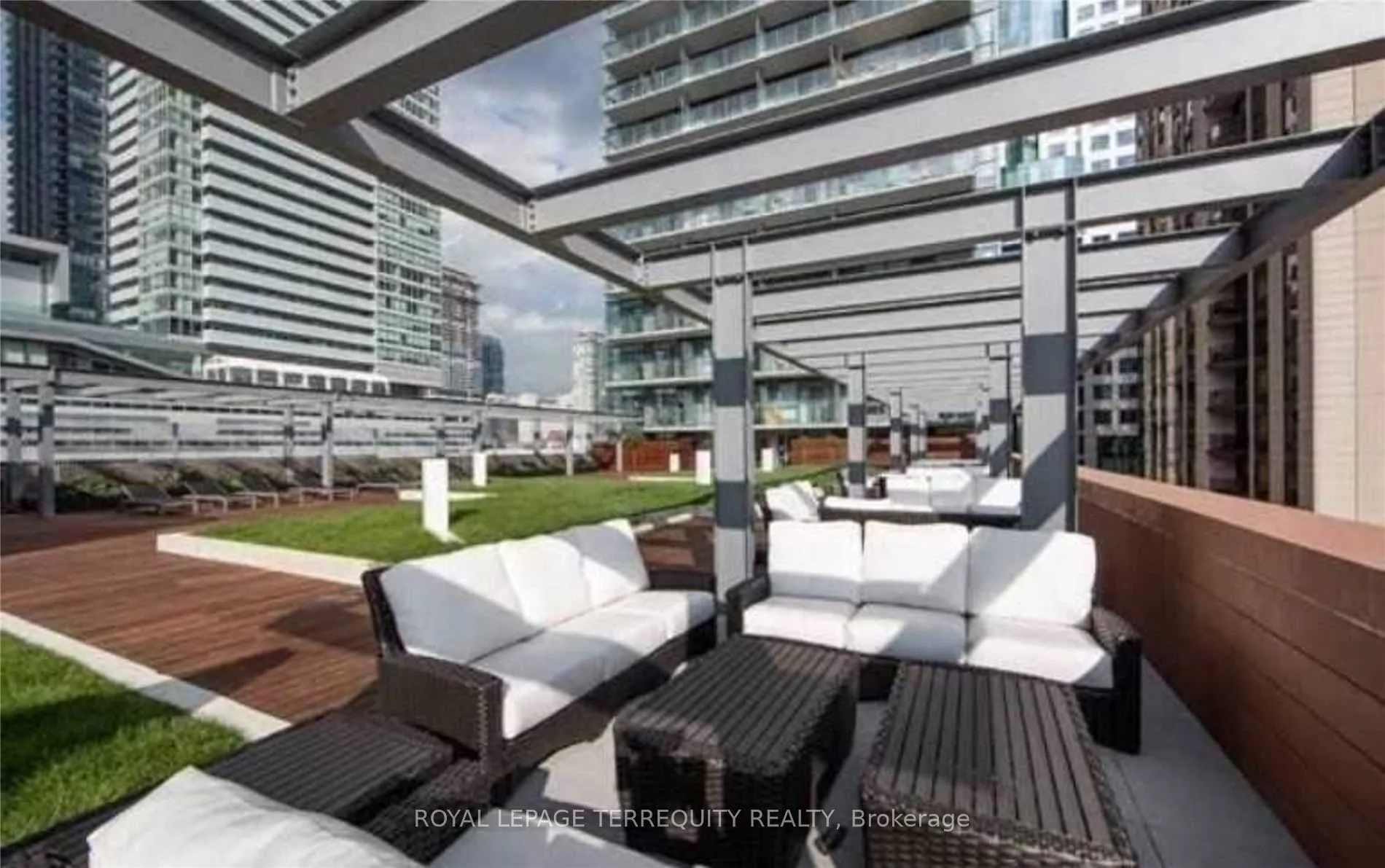 8 Mercer Street, #412