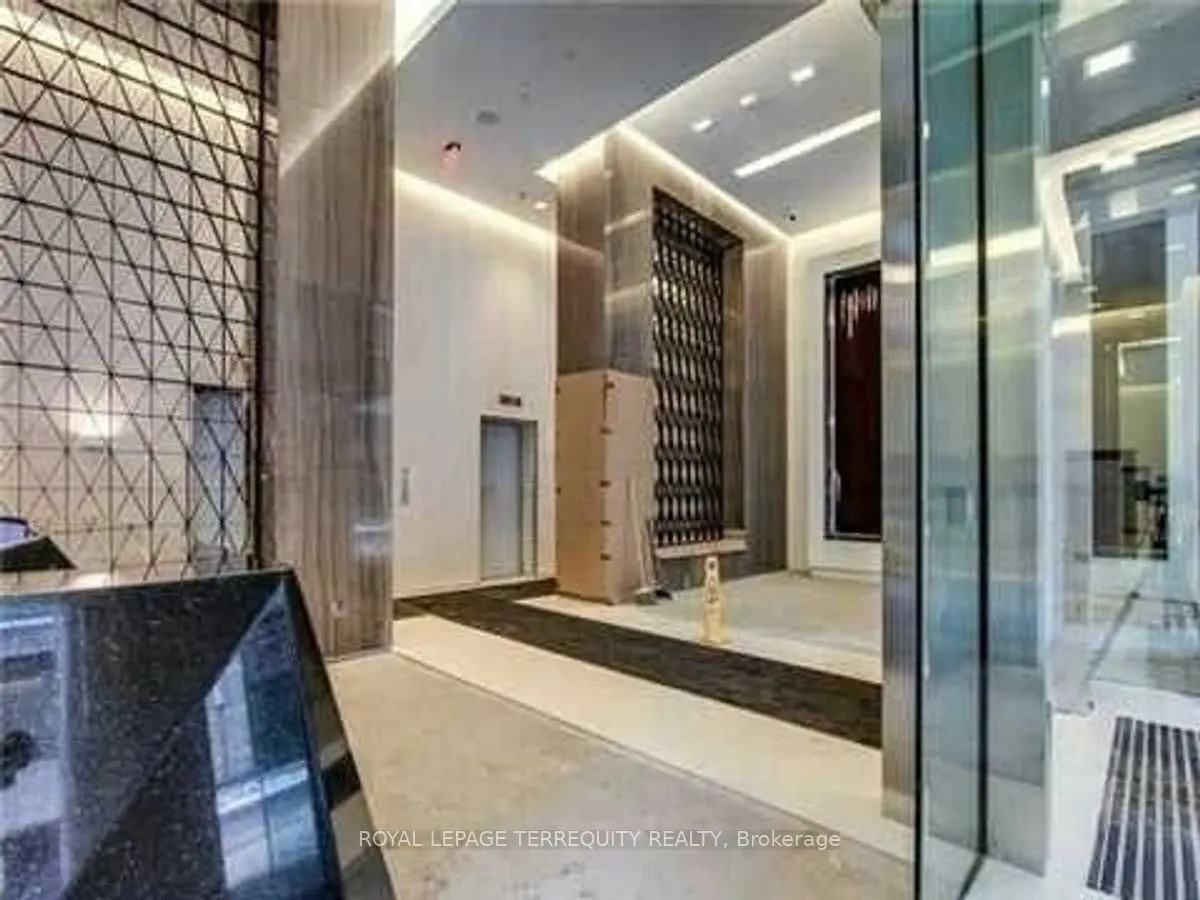 8 Mercer Street, #412