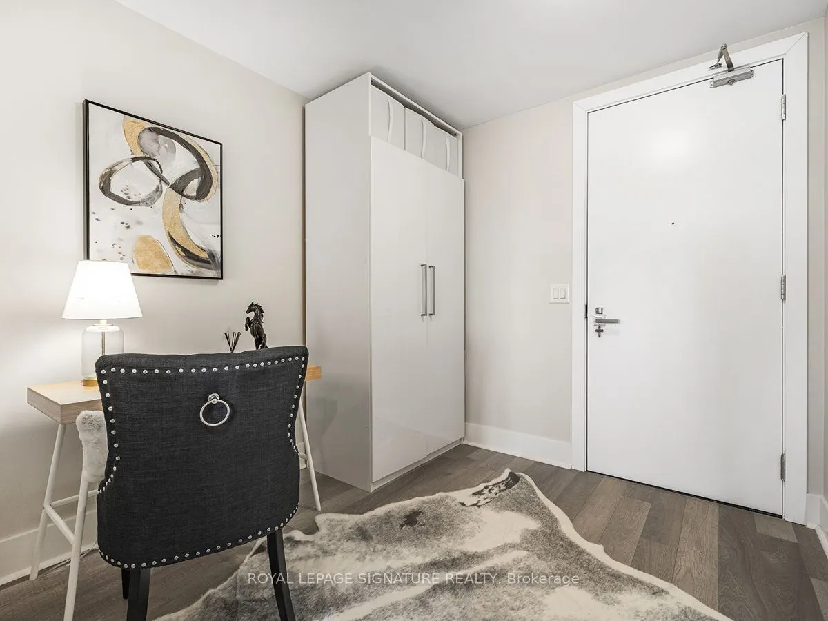 32 Davenport Road, #1704