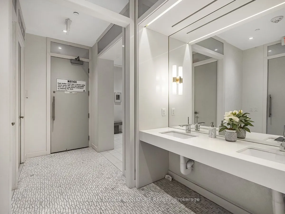 32 Davenport Road, #1704