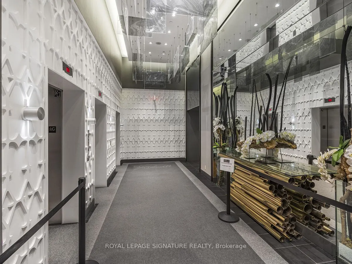 32 Davenport Road, #1704