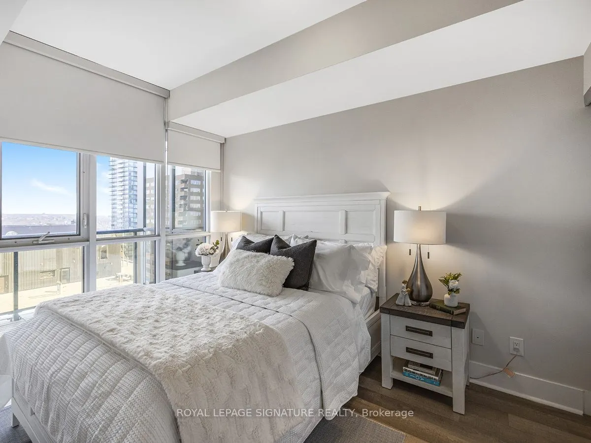 32 Davenport Road, #1704