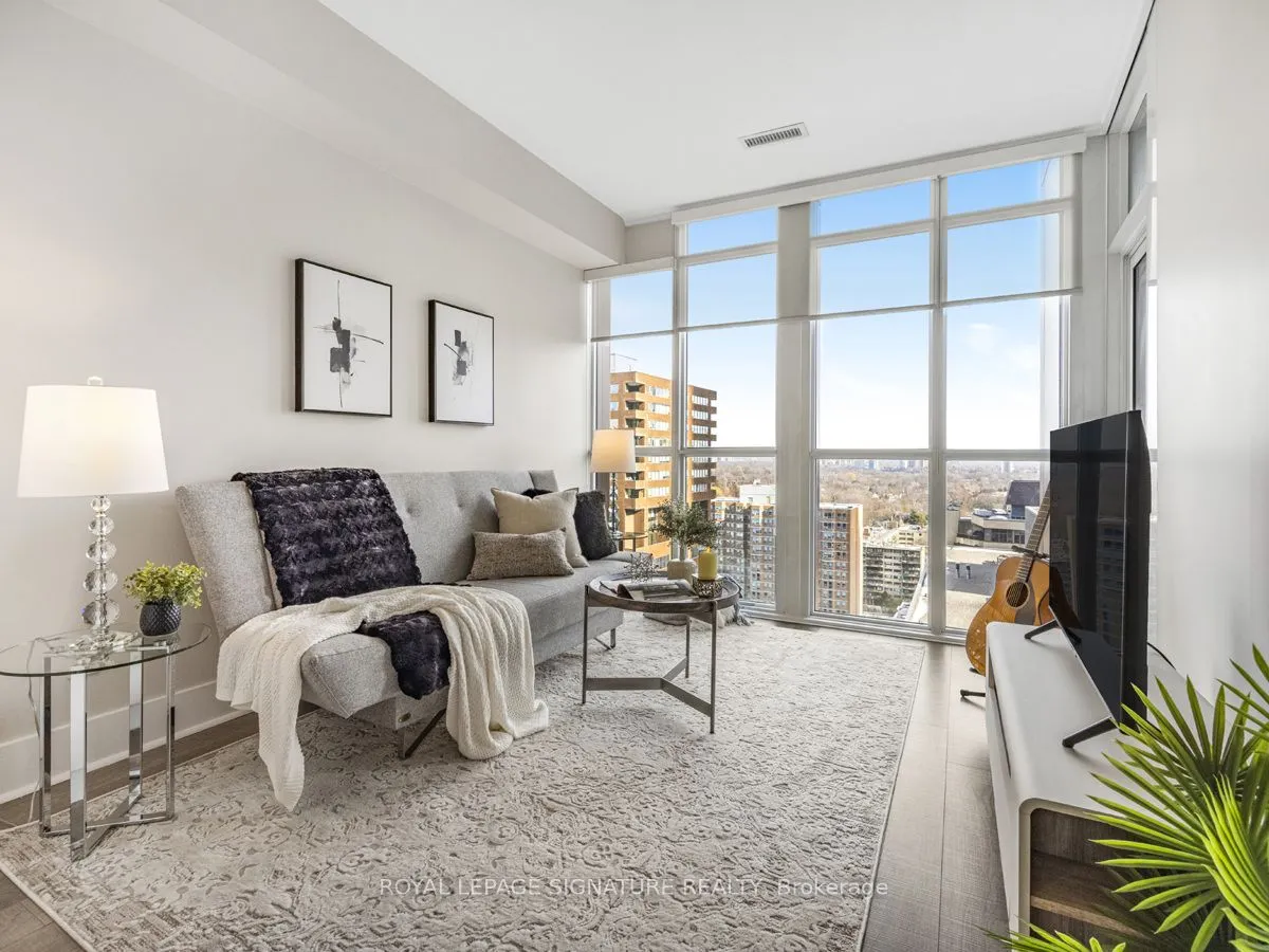 32 Davenport Road, #1704