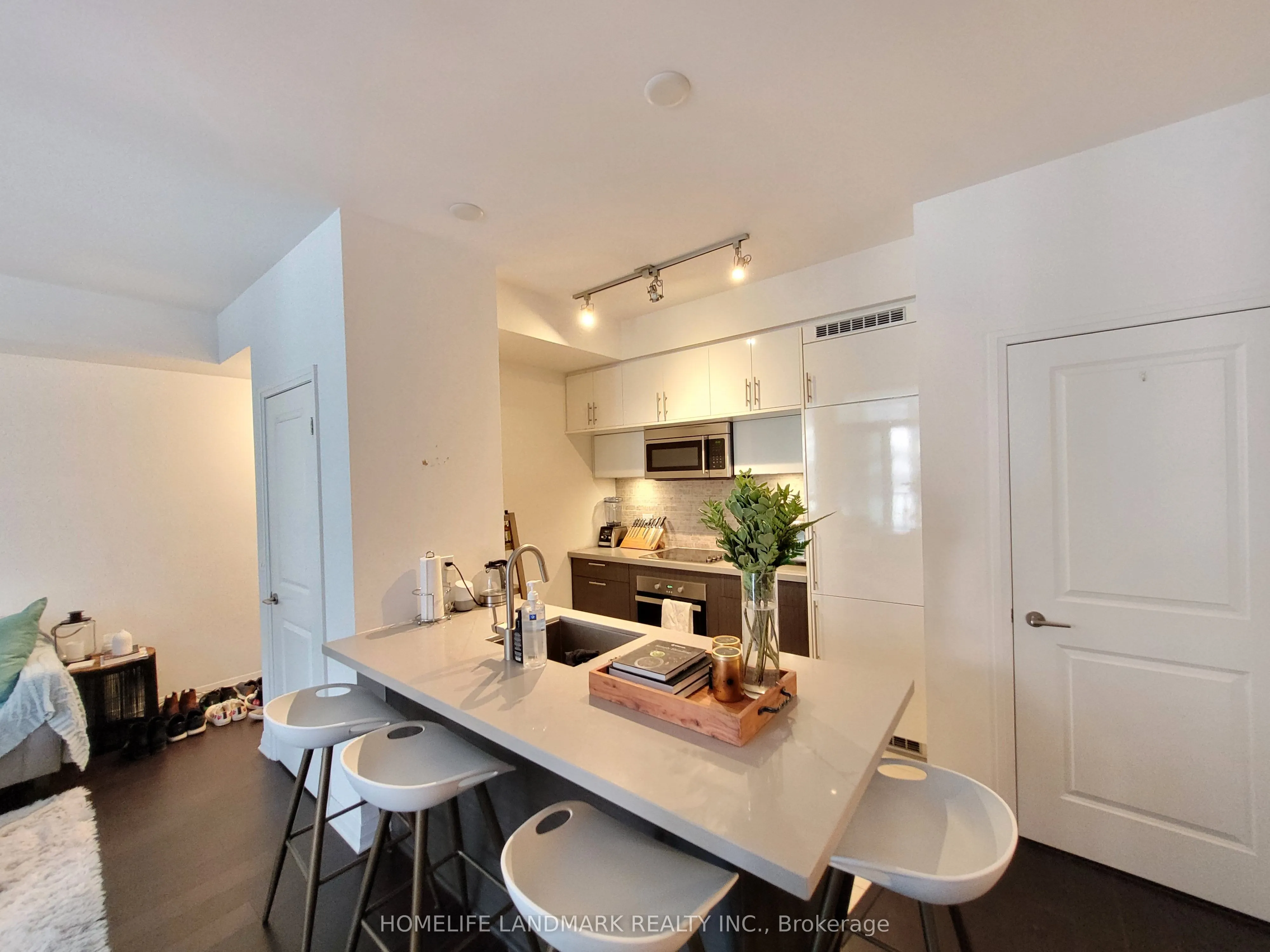 8 Mercer Street, #1007