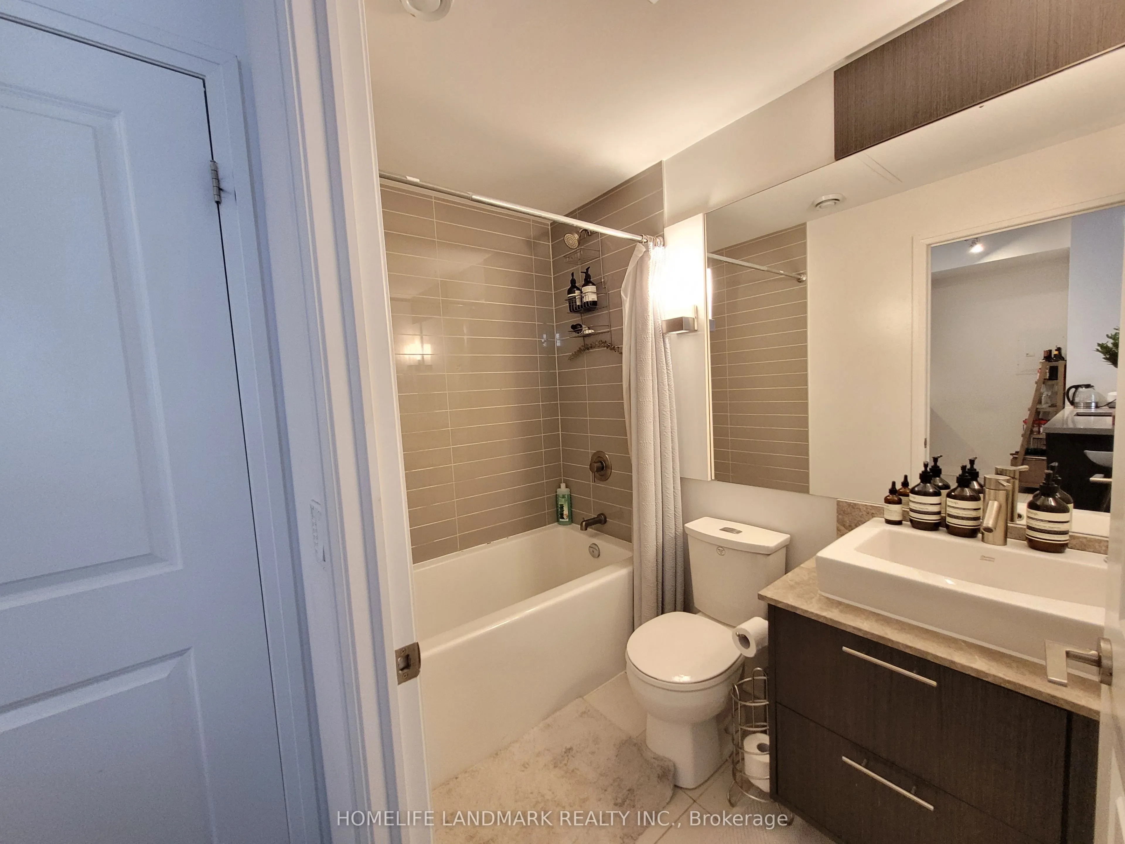 8 Mercer Street, #1007