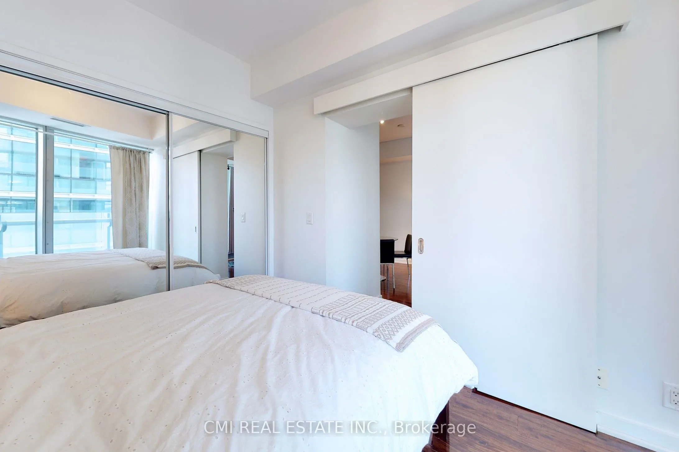 14 York Street, #3610